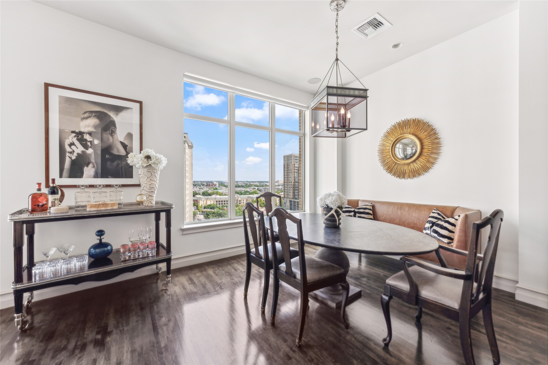 2555 N Pearl Street 1204