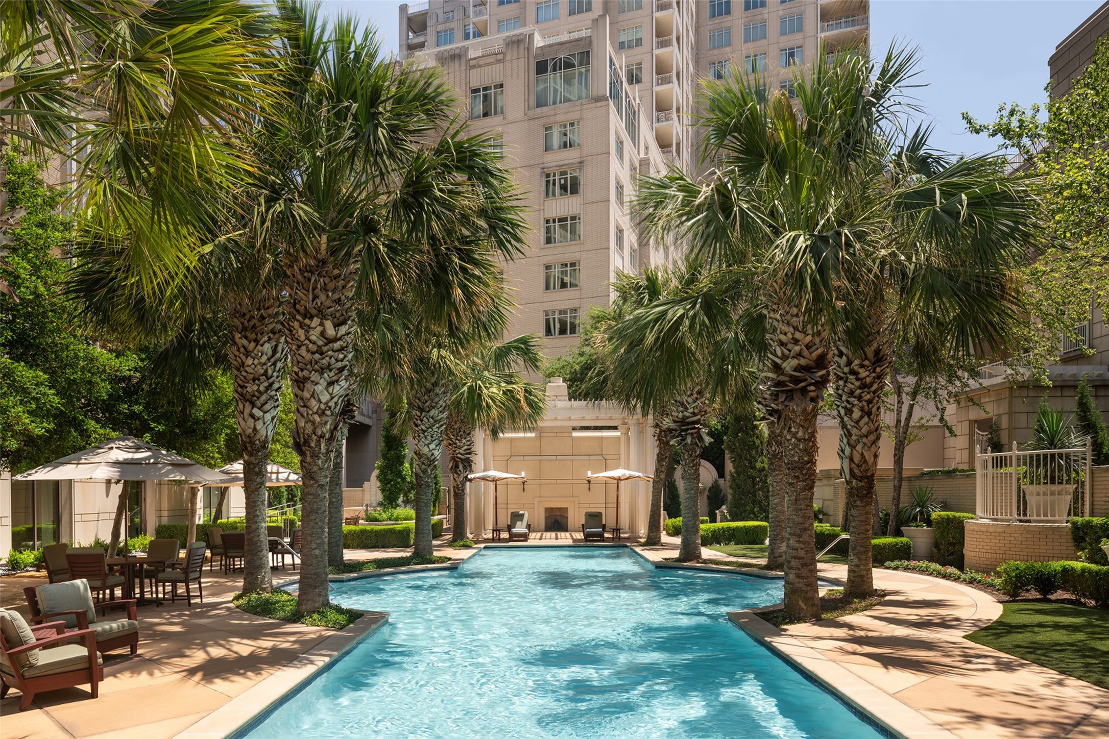 2555 N Pearl Street 1204