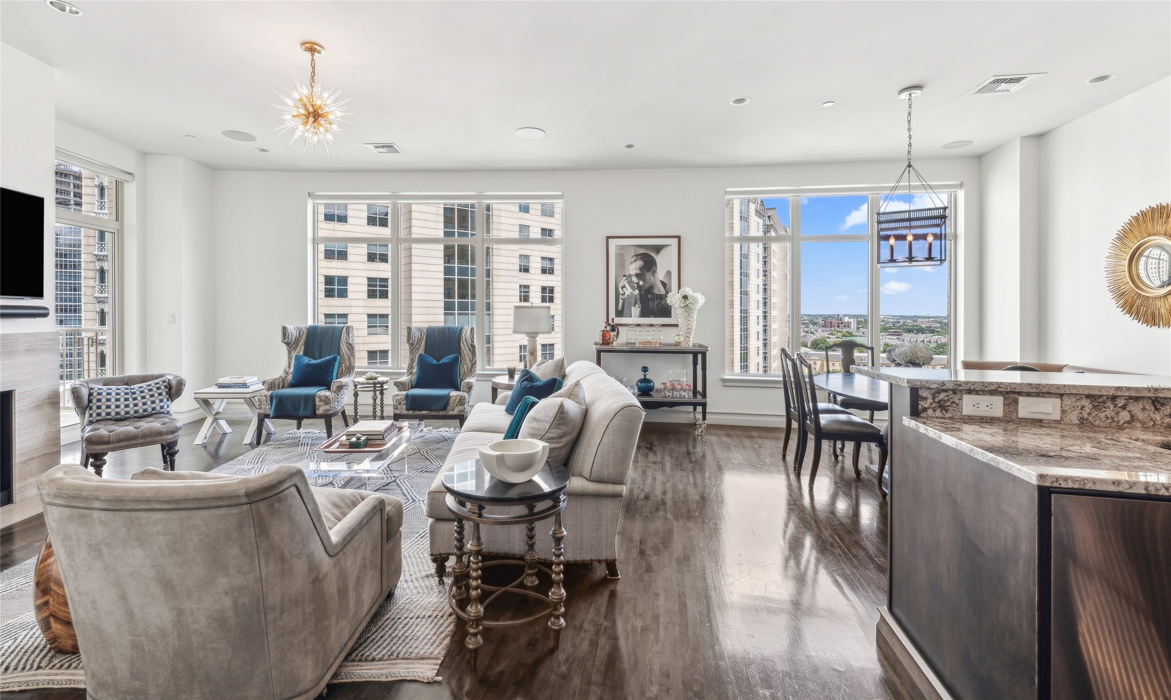 2555 N Pearl Street 1204