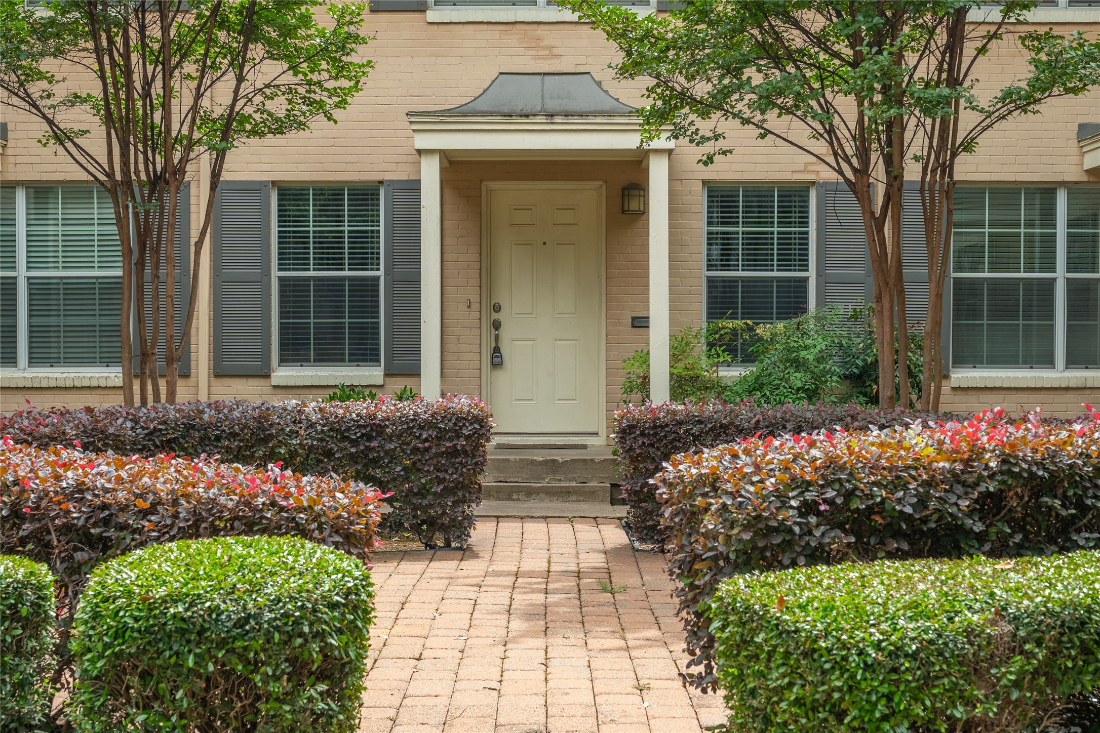 4719 Bradford Drive 4719