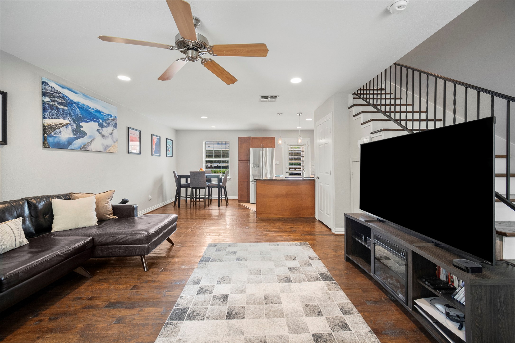 4719 Bradford Drive 4719
