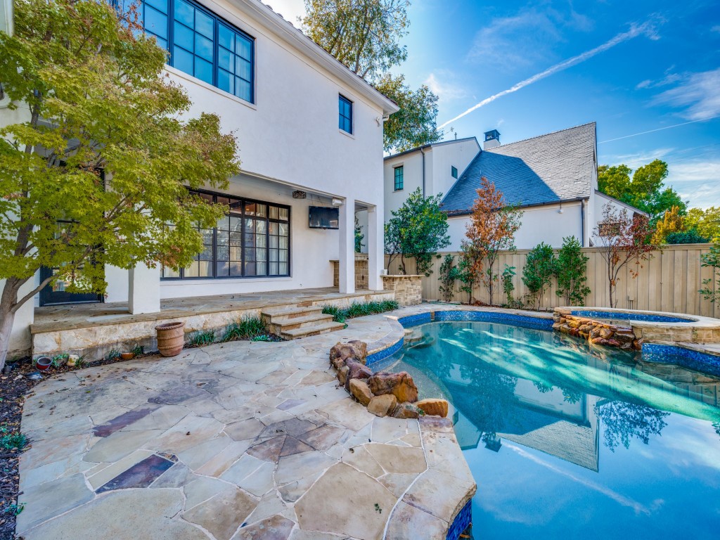 3836 Wentwood Drive