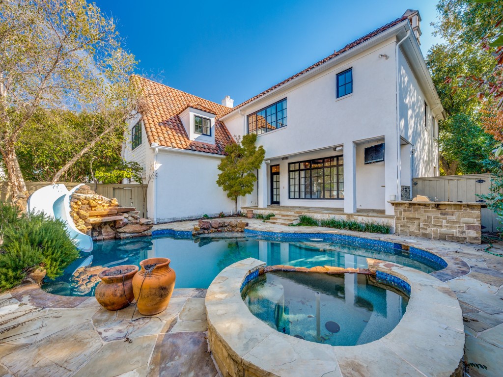 3836 Wentwood Drive