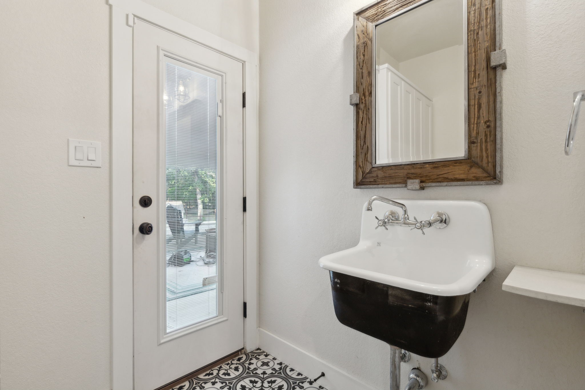 135 Silver Saddle Circle