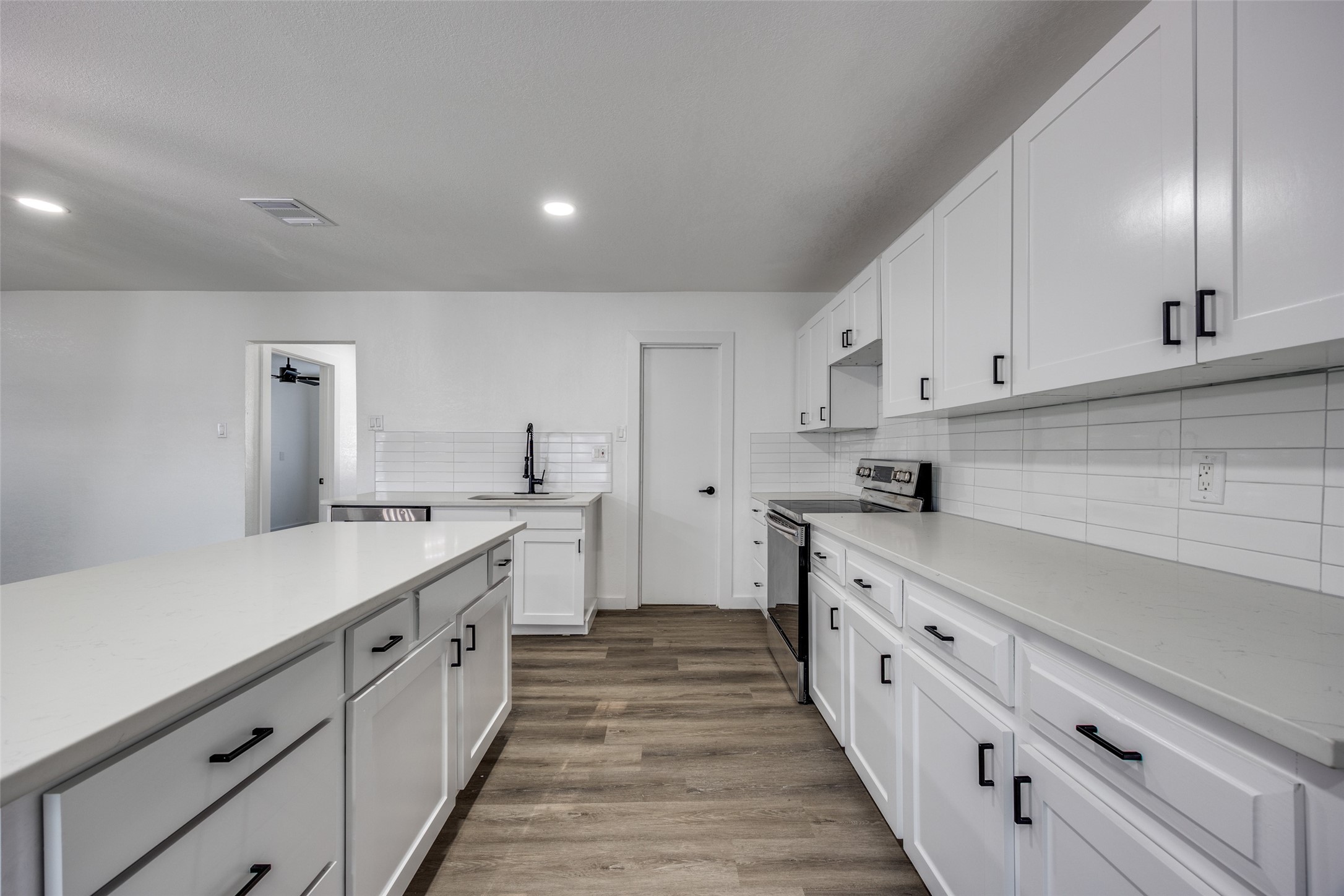 1905 Provincetown Lane