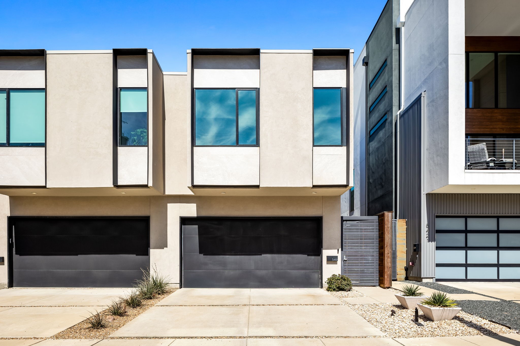 5419 Melrose Avenue