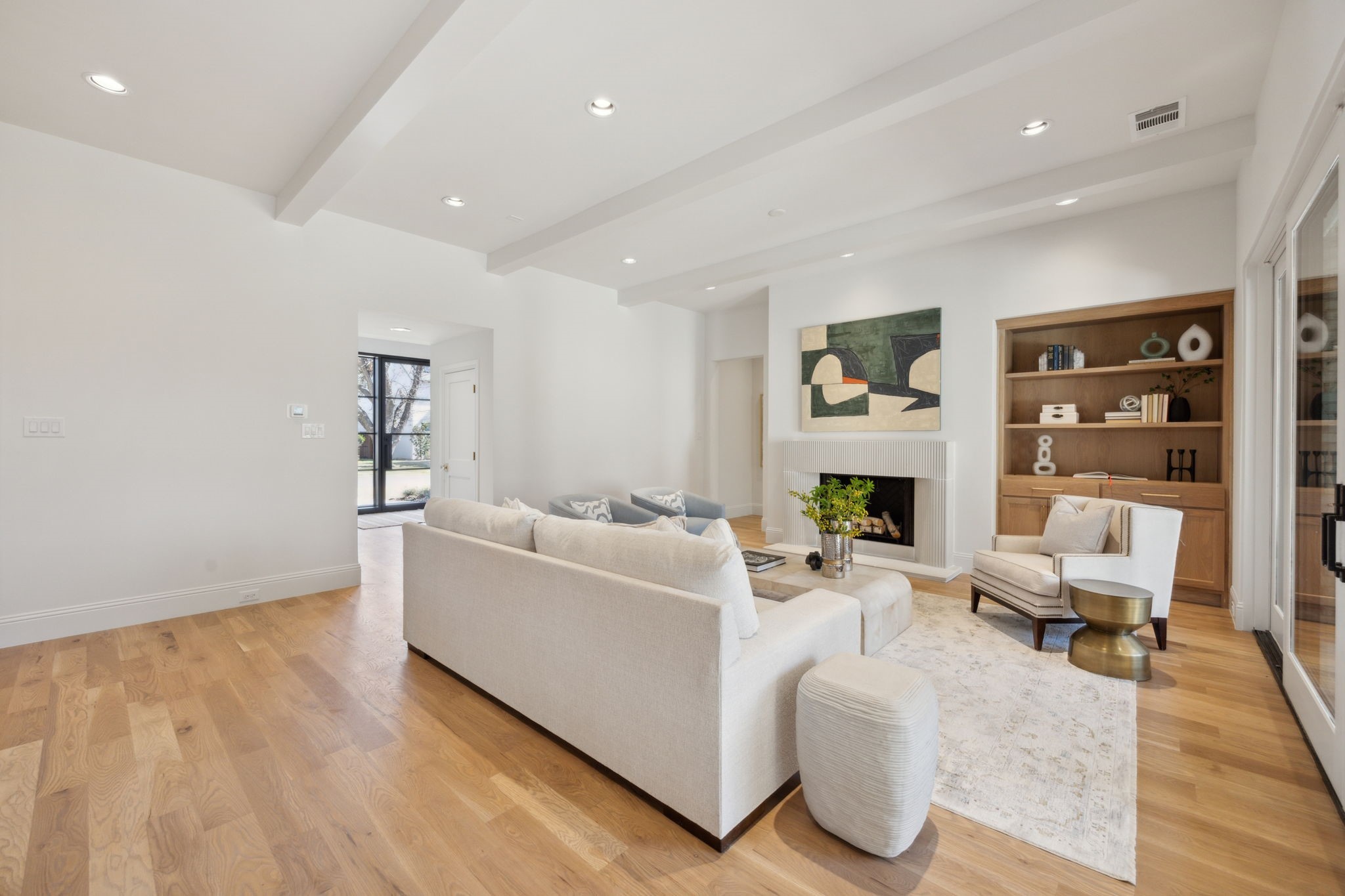 6541 Oriole Drive