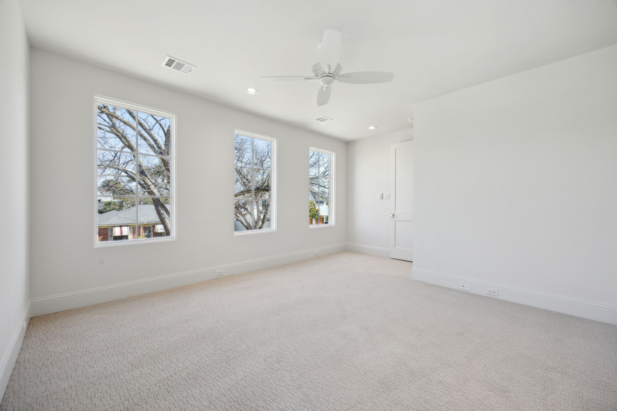 6541 Oriole Drive