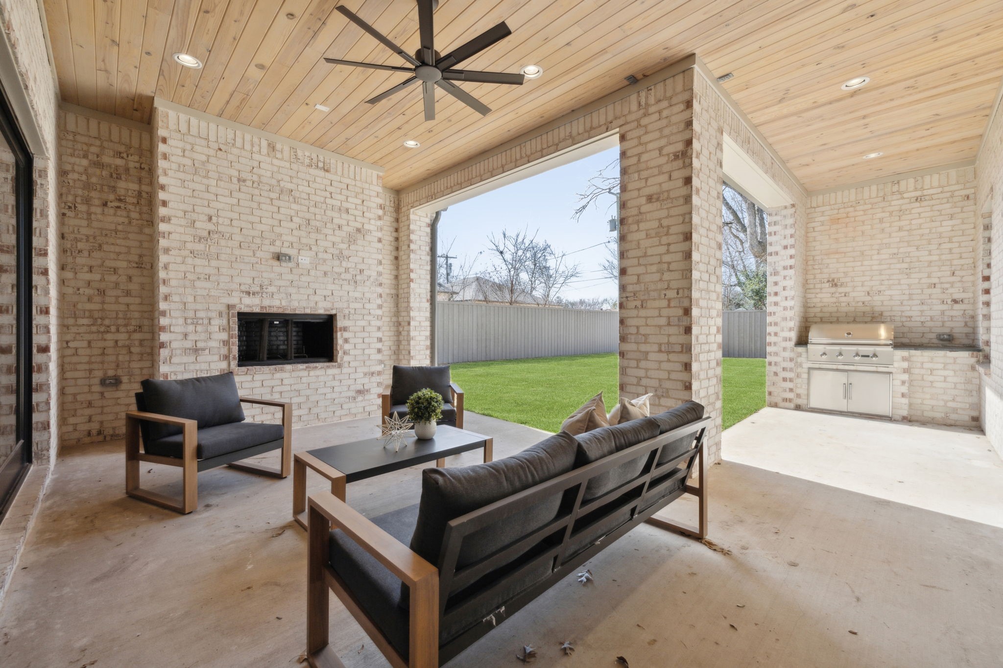 6541 Oriole Drive