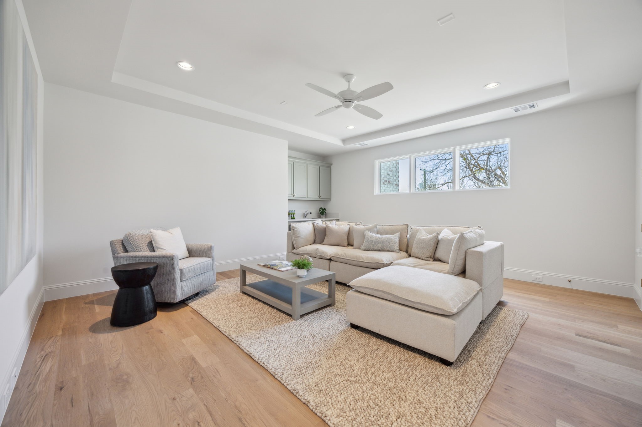 6541 Oriole Drive