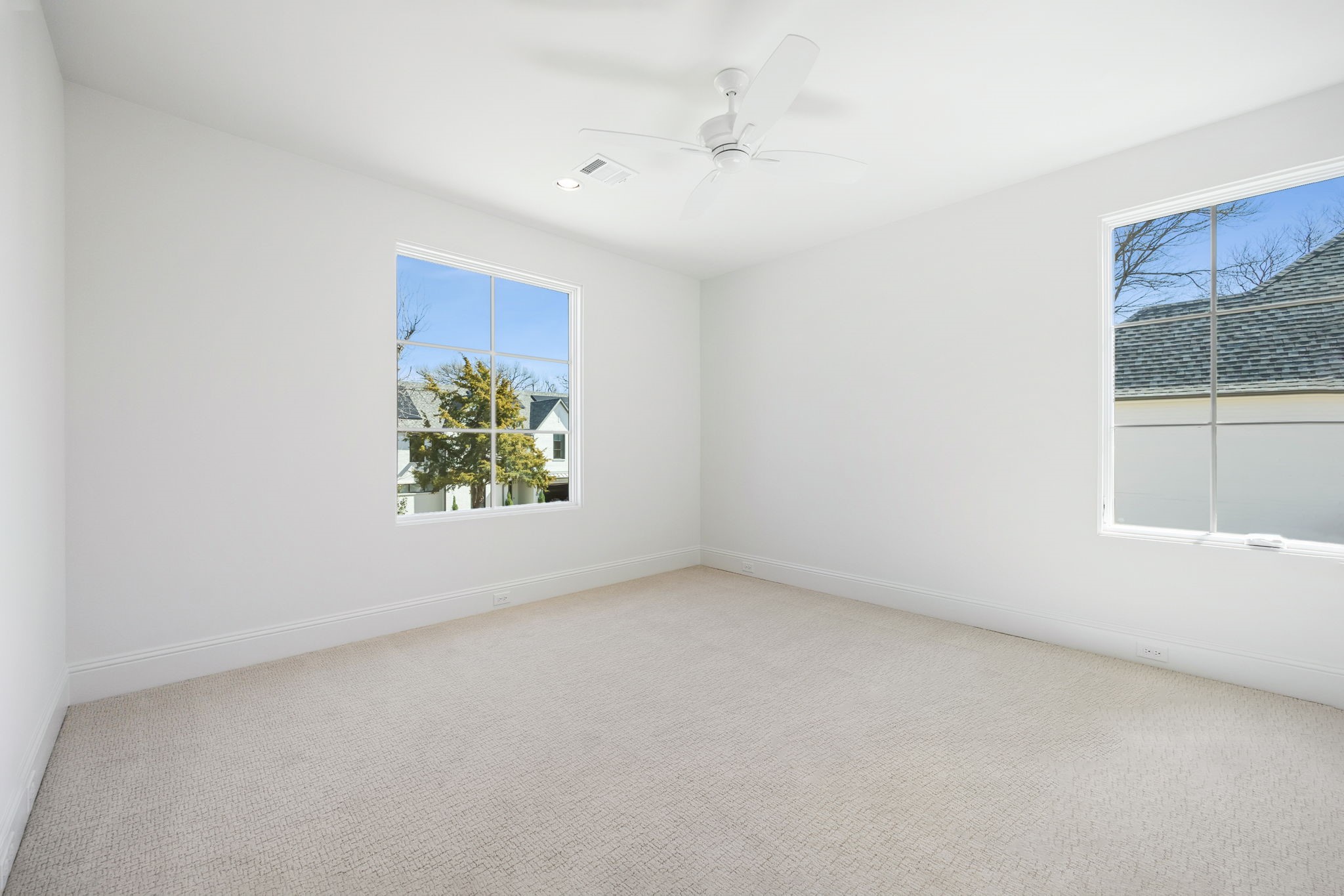 6541 Oriole Drive