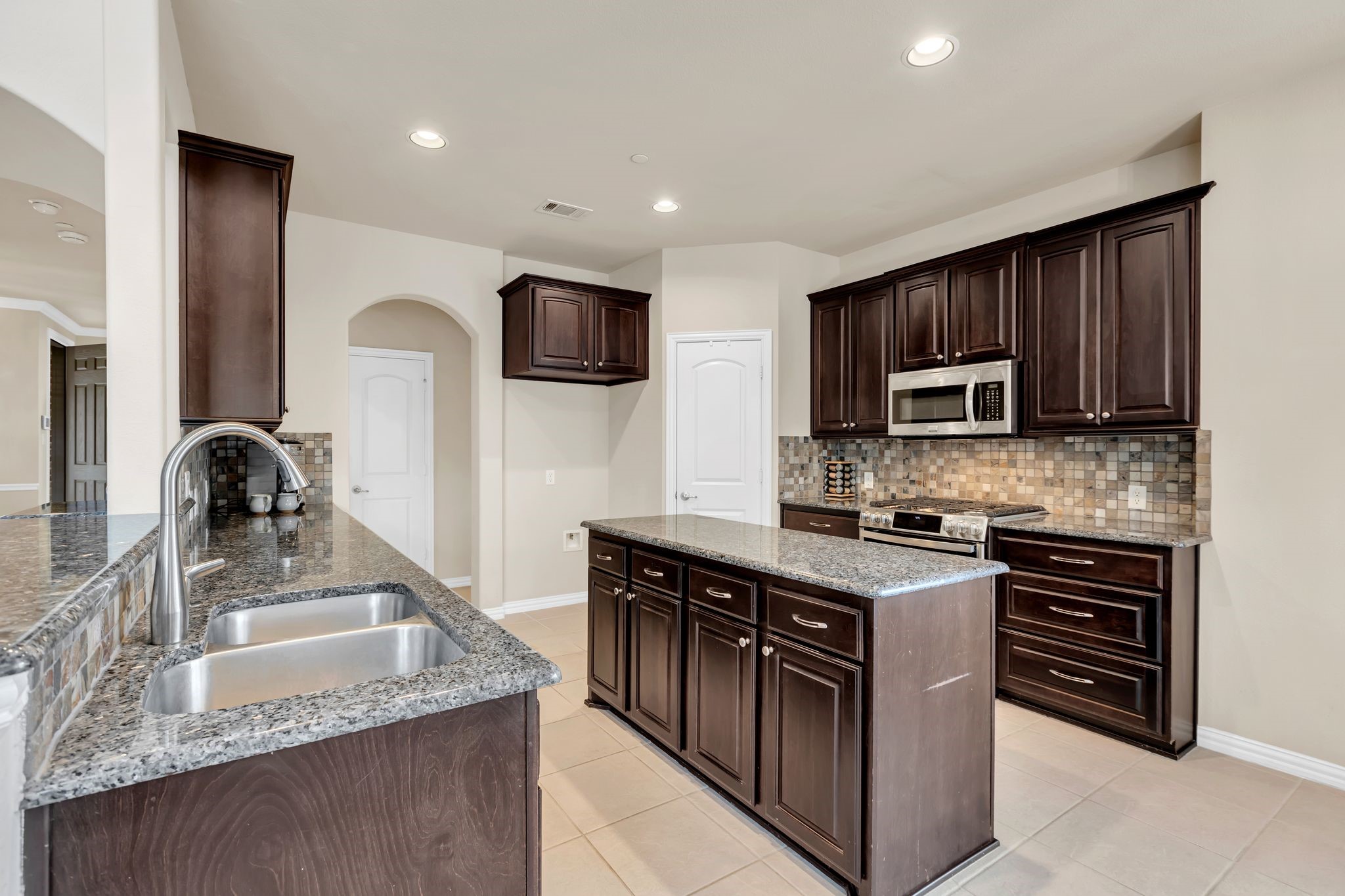 6111 Eagle Nest Drive