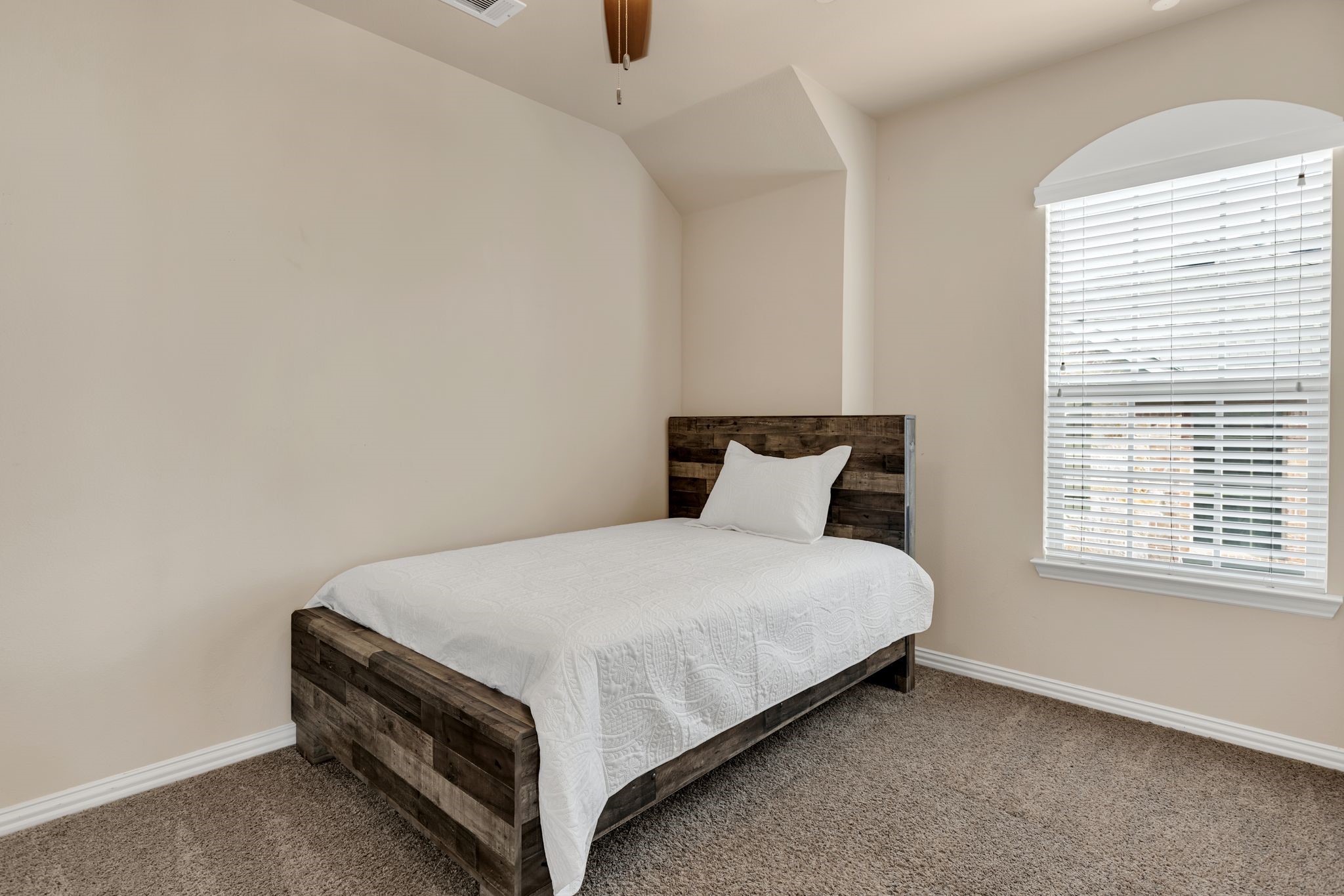 6111 Eagle Nest Drive
