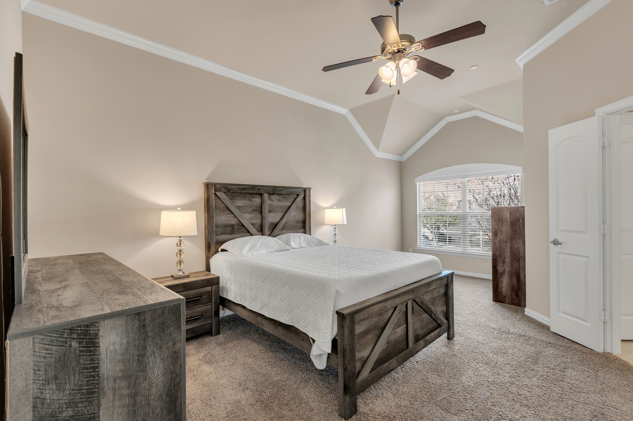 6111 Eagle Nest Drive