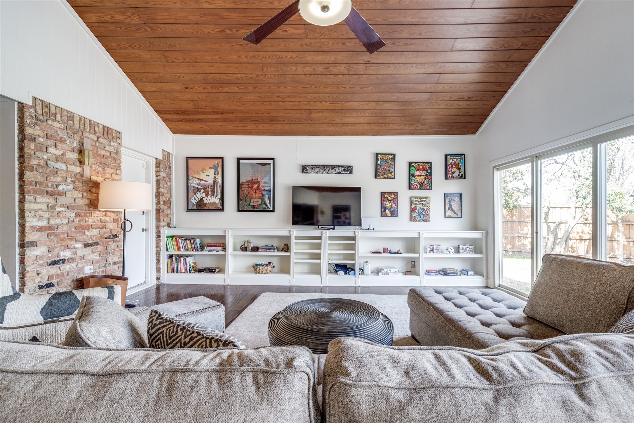7715 Maplecrest Drive