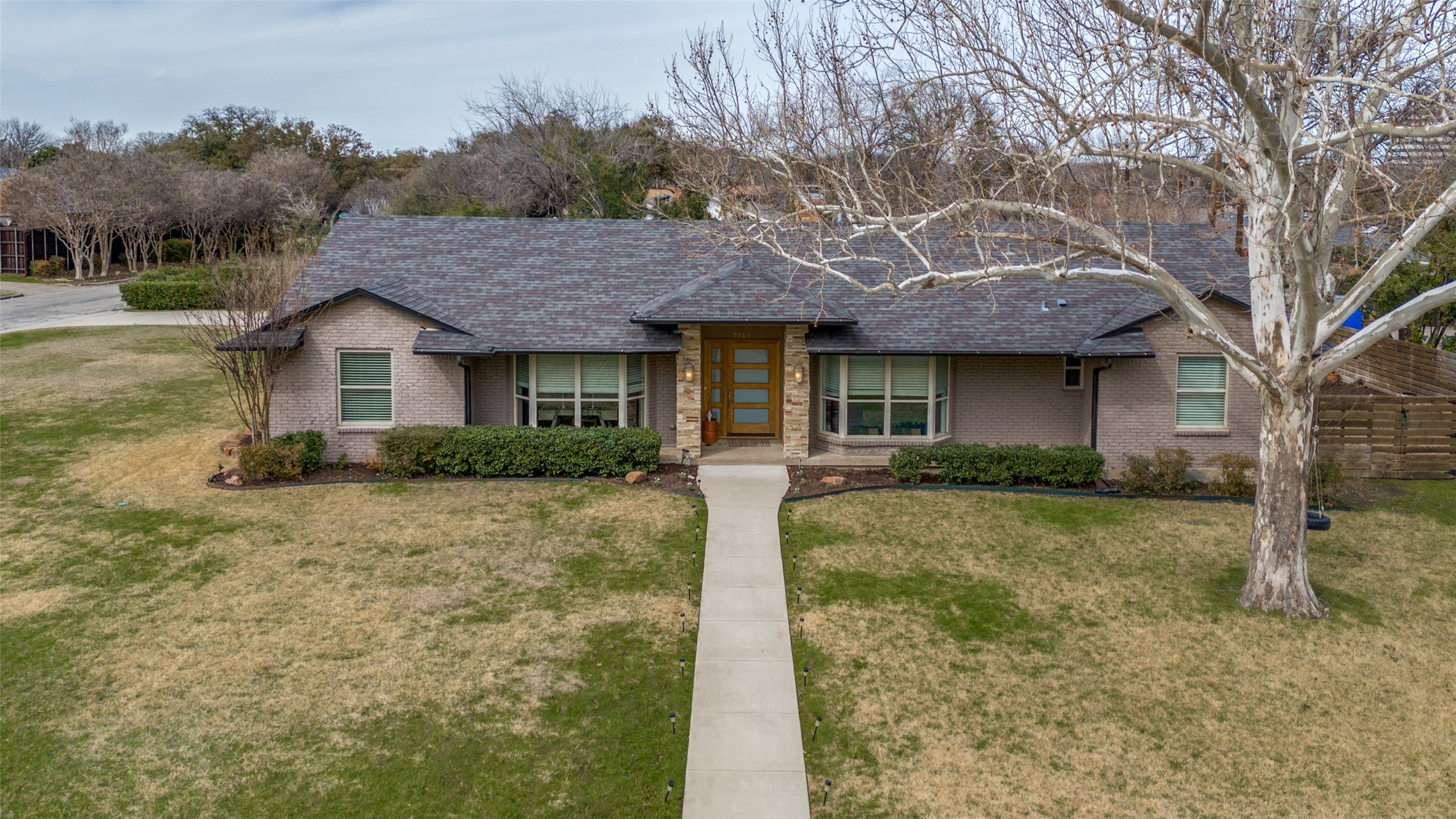 7715 Maplecrest Drive