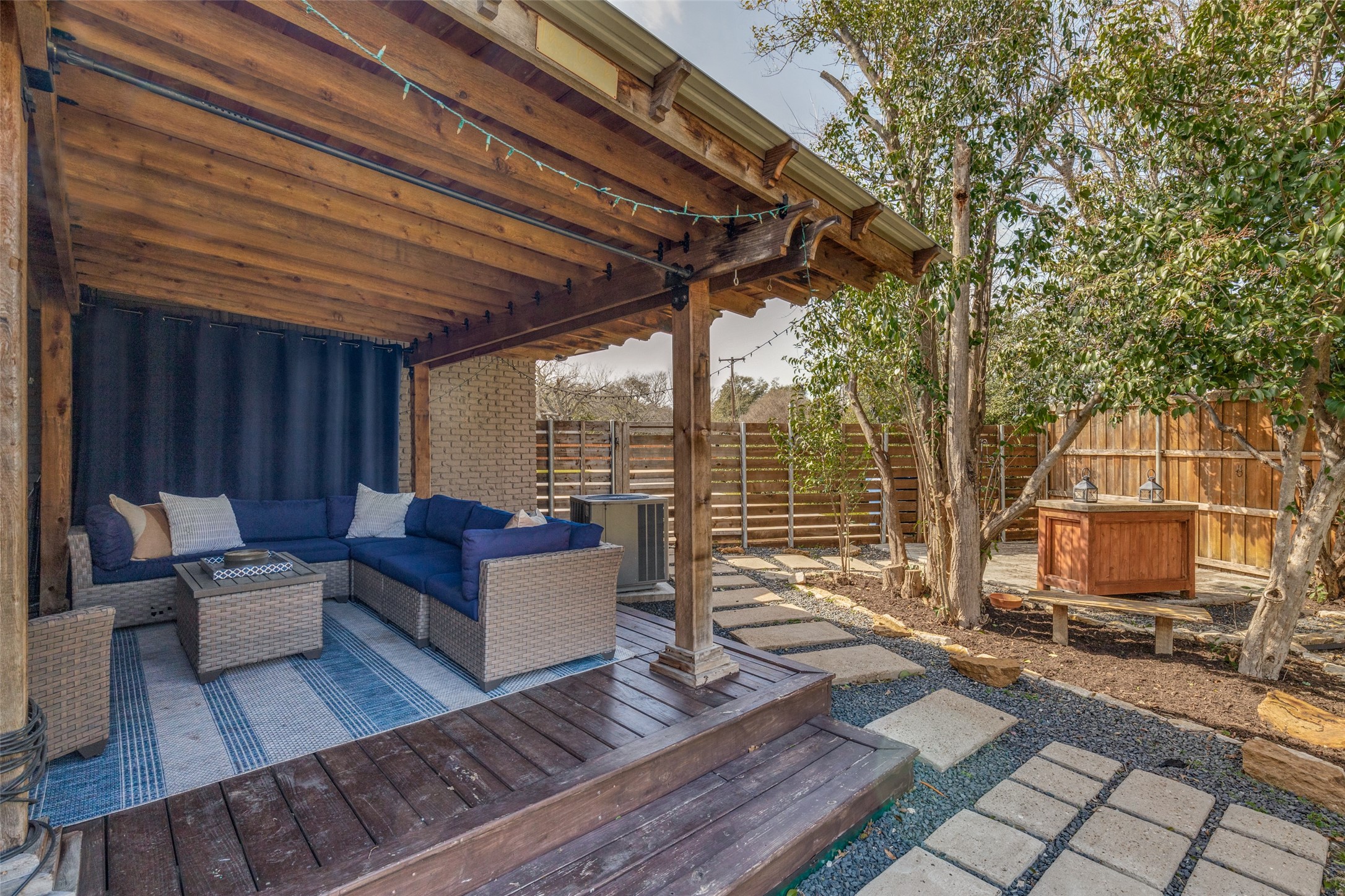 7715 Maplecrest Drive