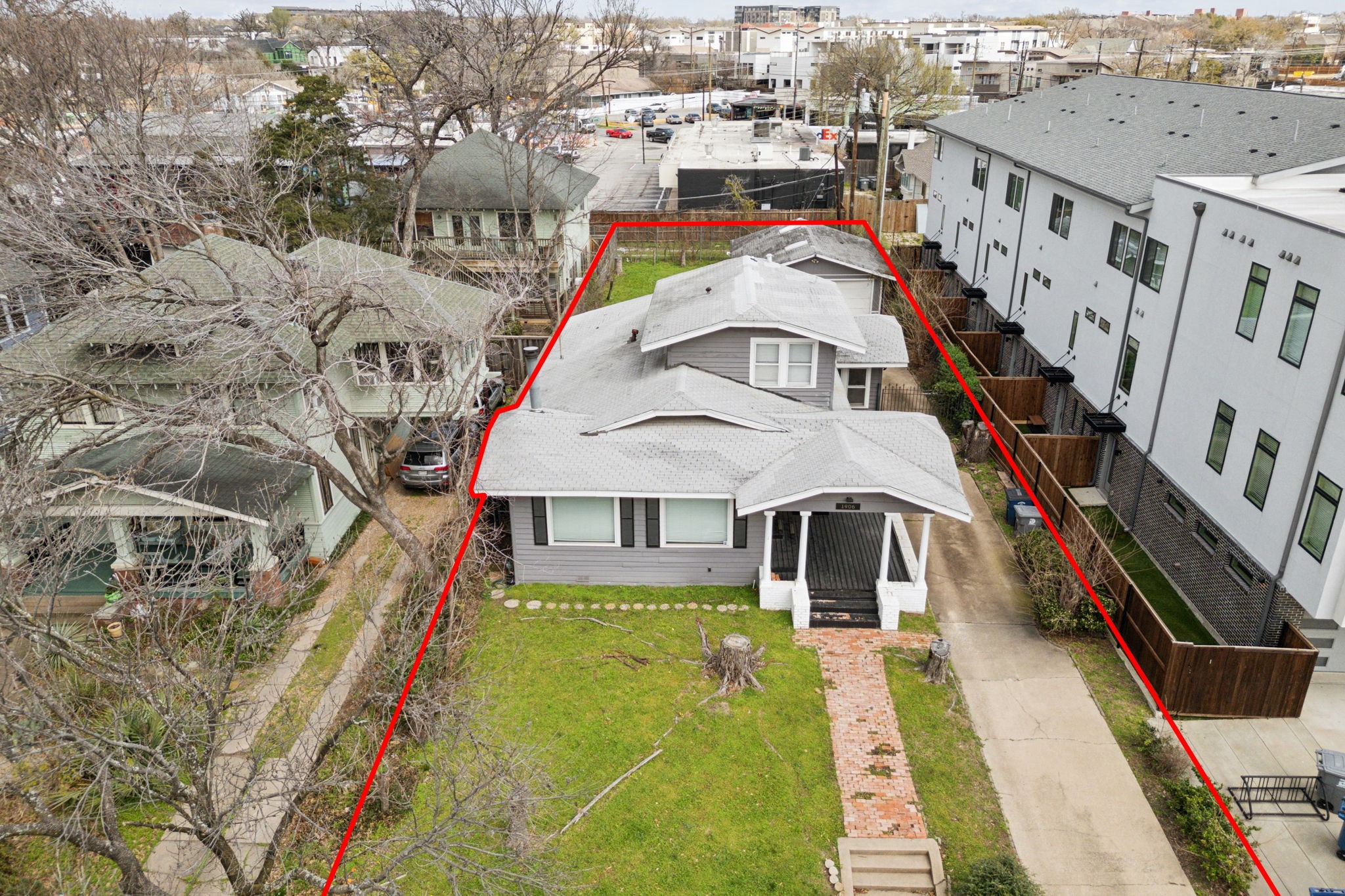 1906 Moser Avenue