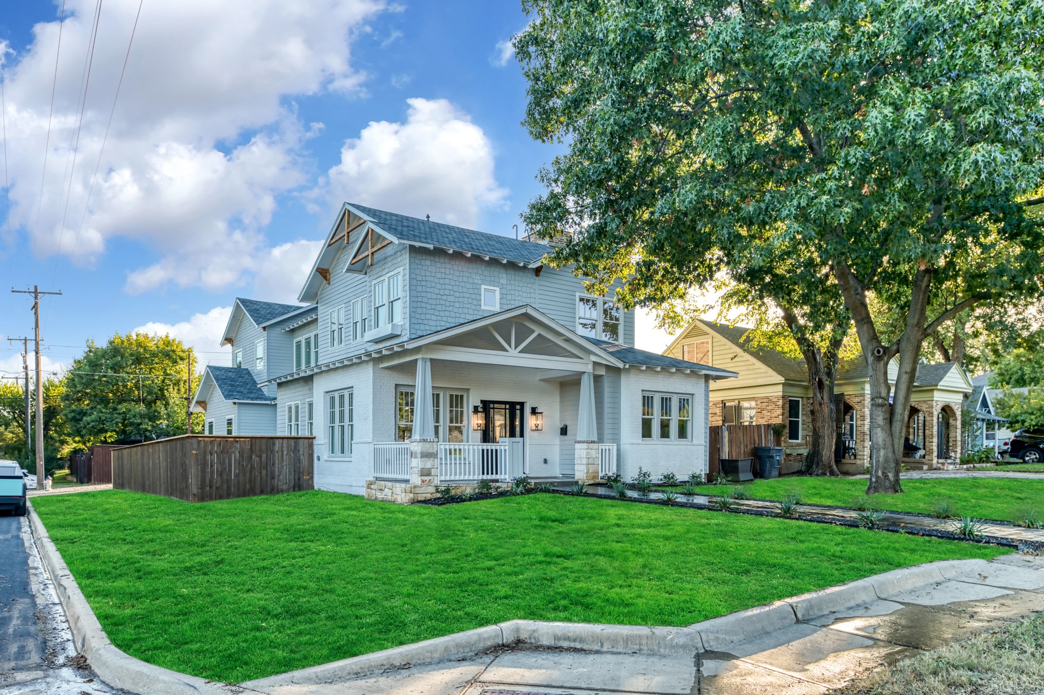 5946 Llano Avenue