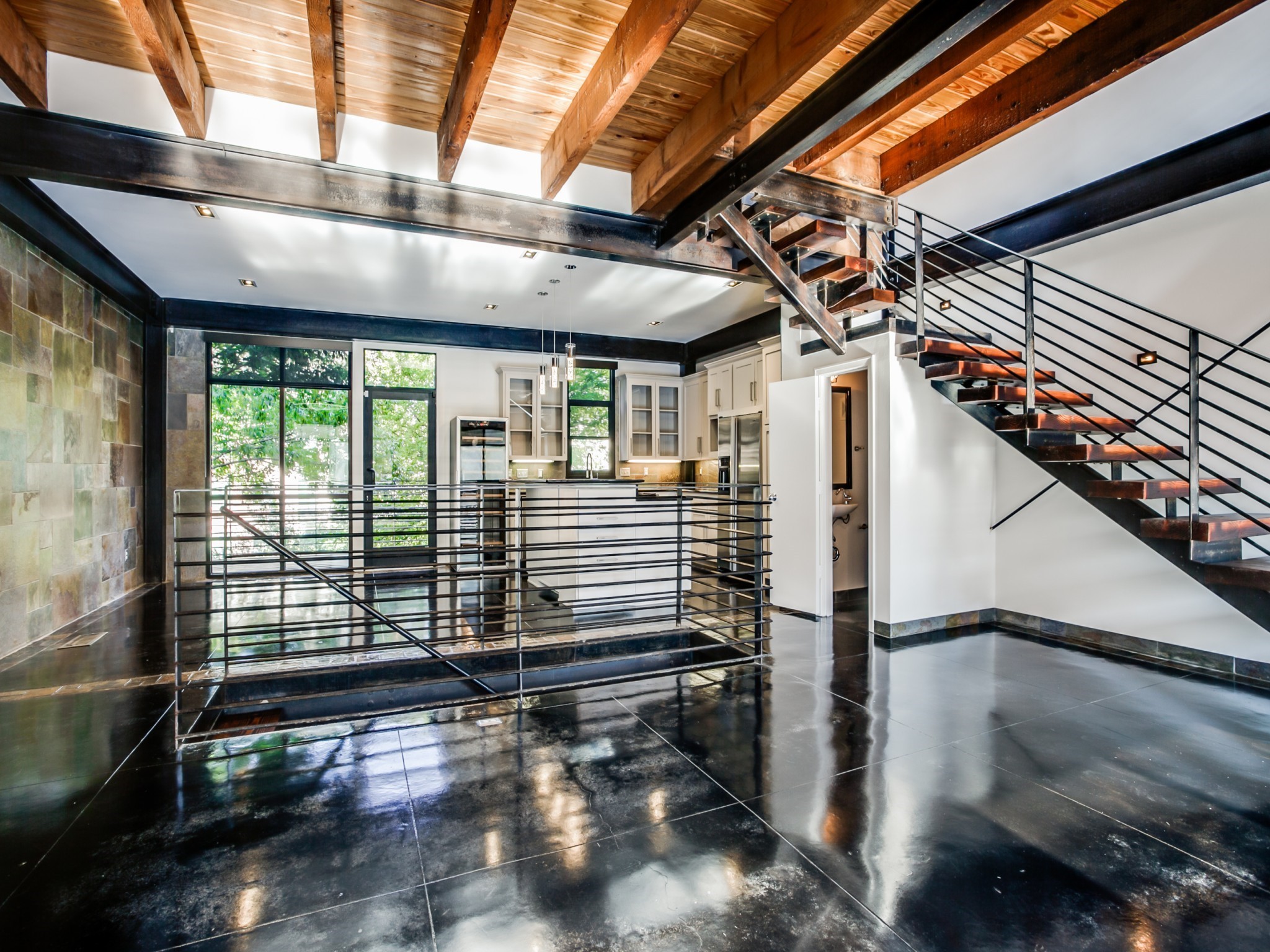 2915 Magnolia Hill