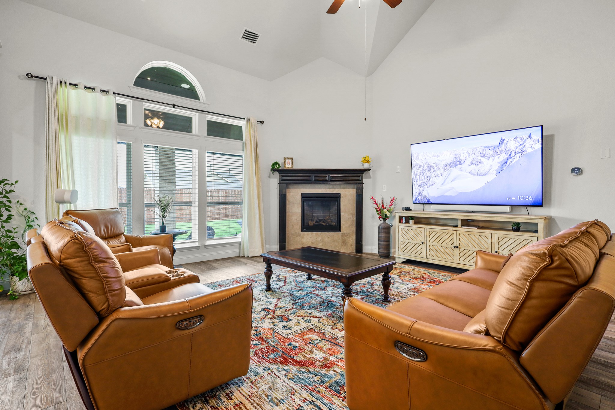 6732 Palmdale Drive