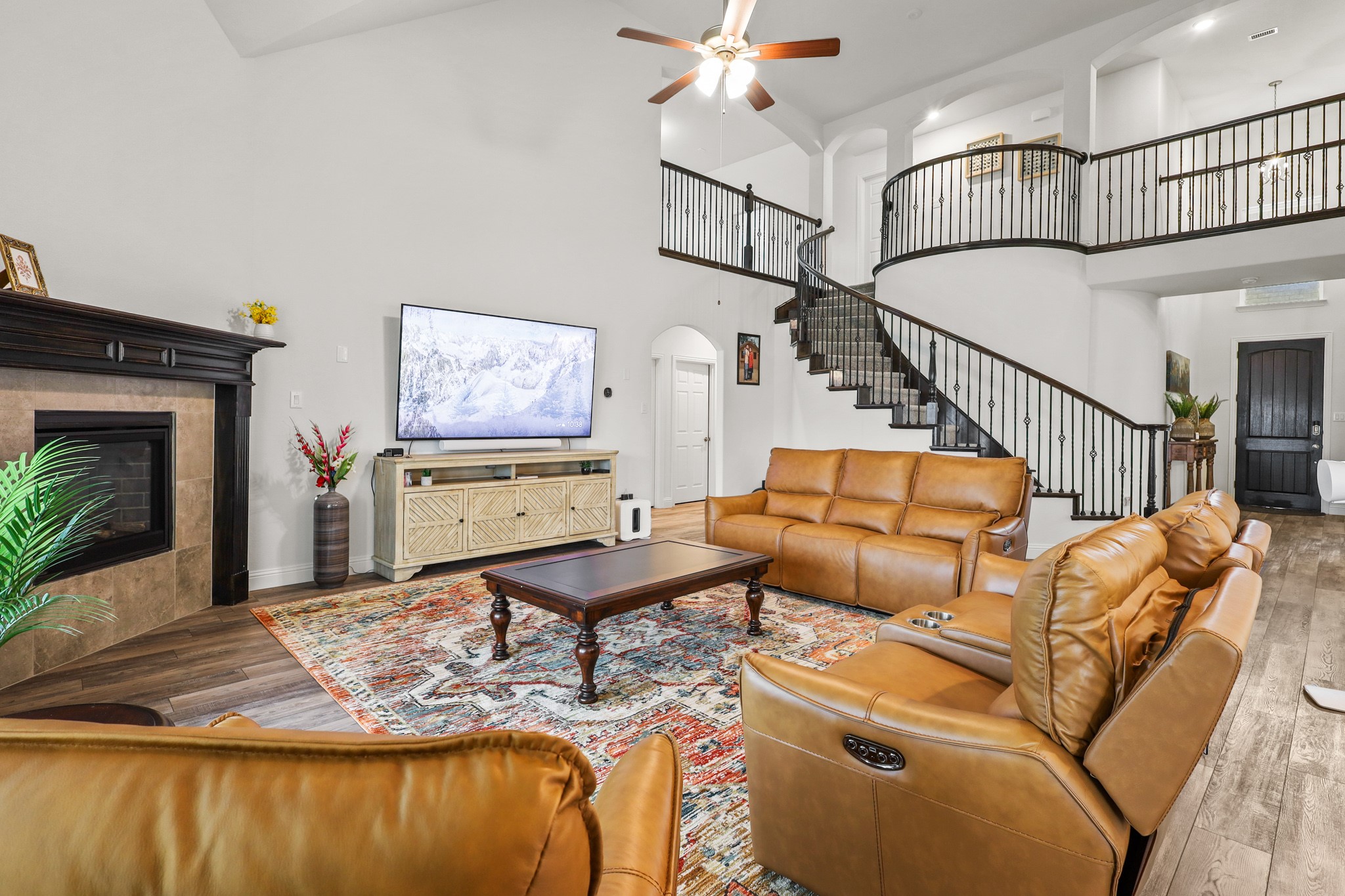 6732 Palmdale Drive