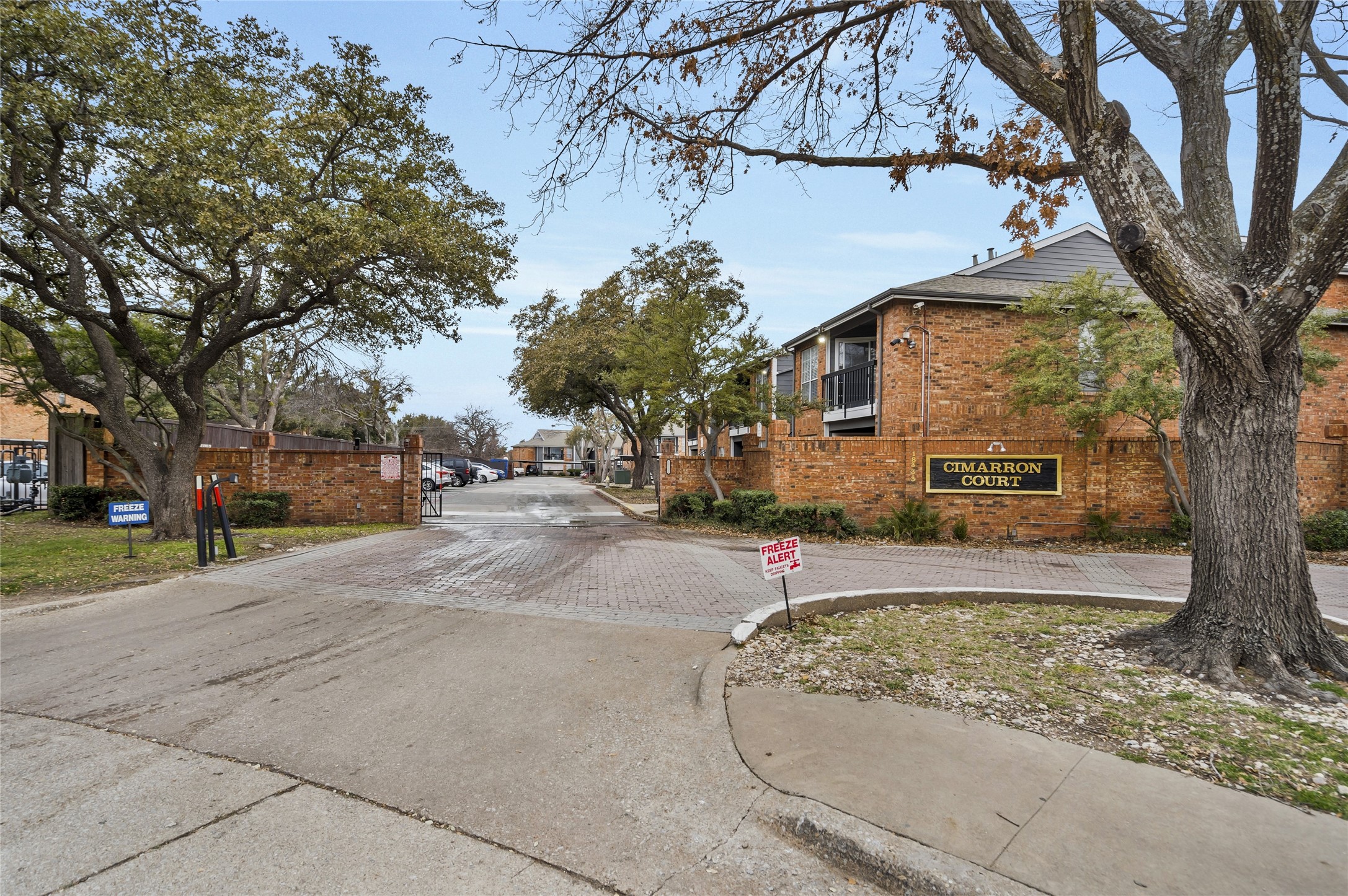 18333 Roehampton Drive 527