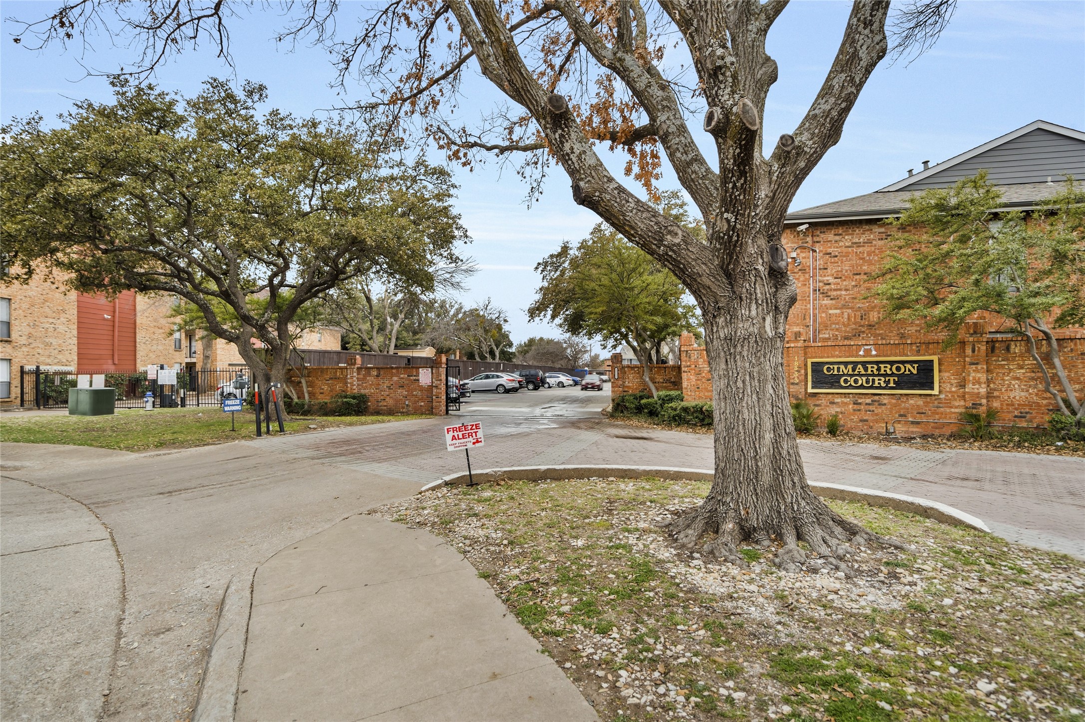 18333 Roehampton Drive 527