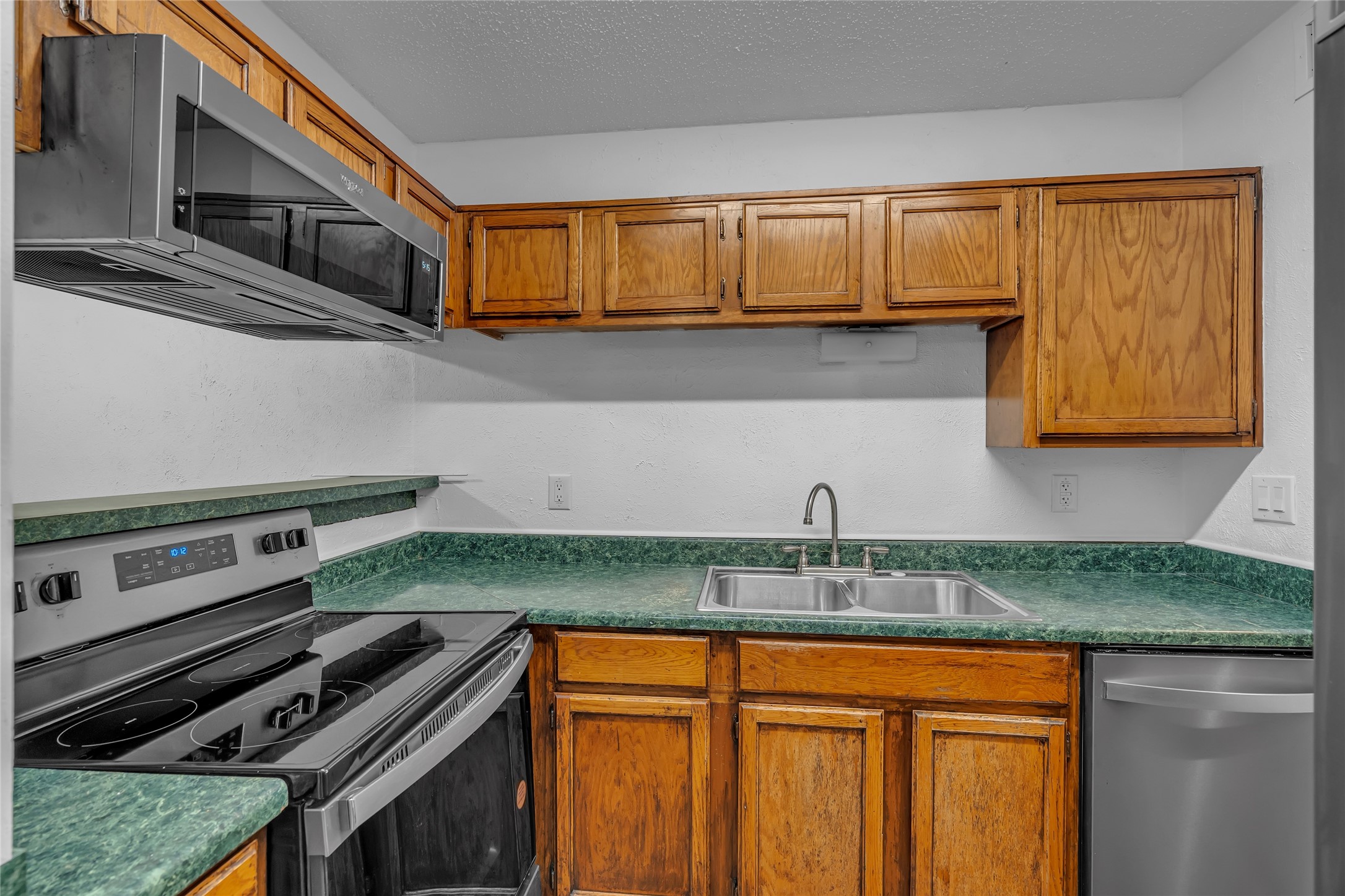 18333 Roehampton Drive 527