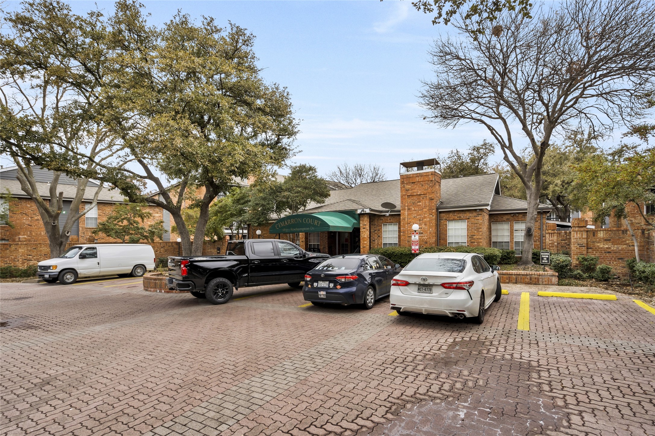 18333 Roehampton Drive 527