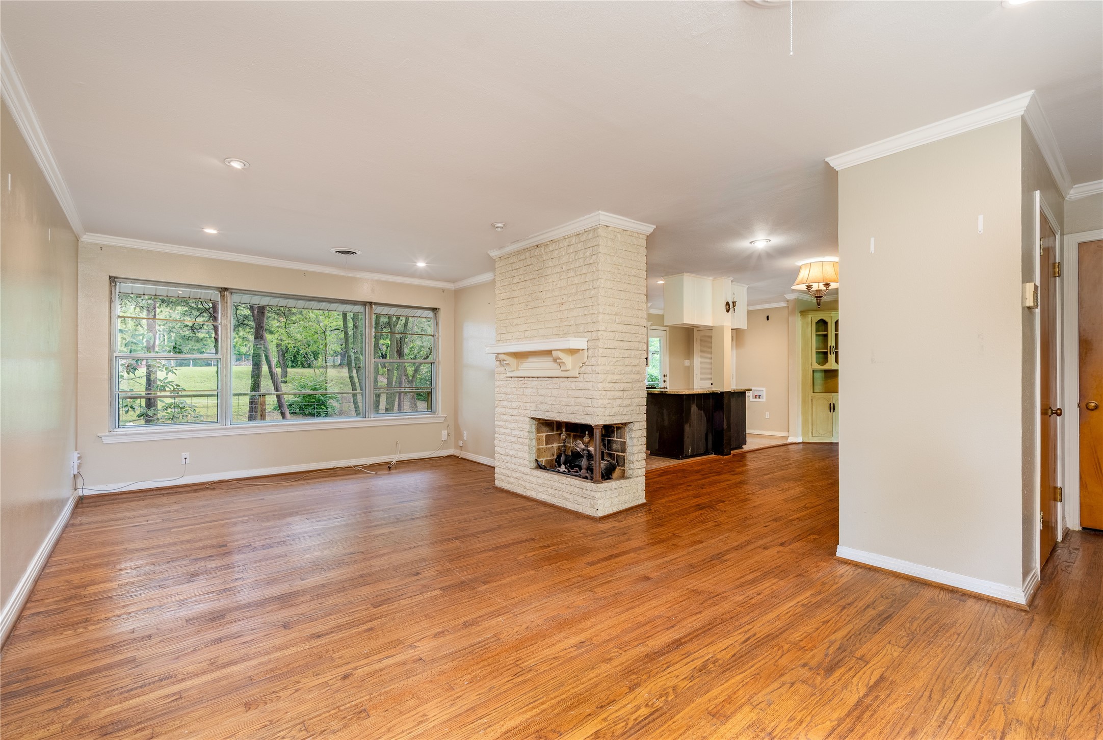 1523 San Saba Drive