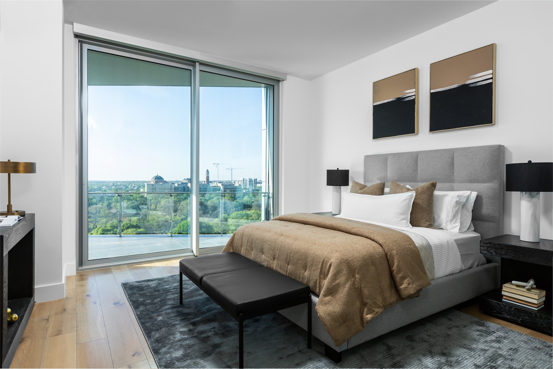 3130 N Harwood Street 903