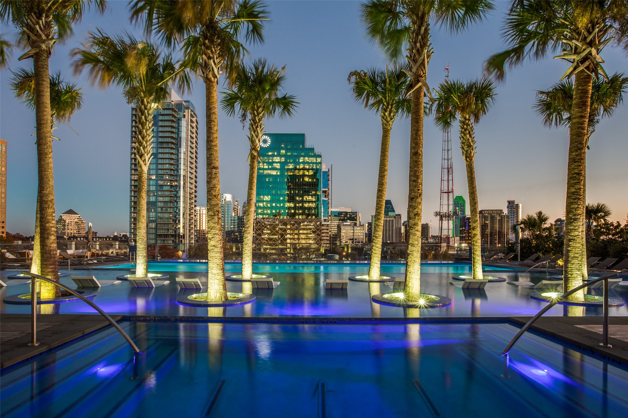 3130 N Harwood Street 903