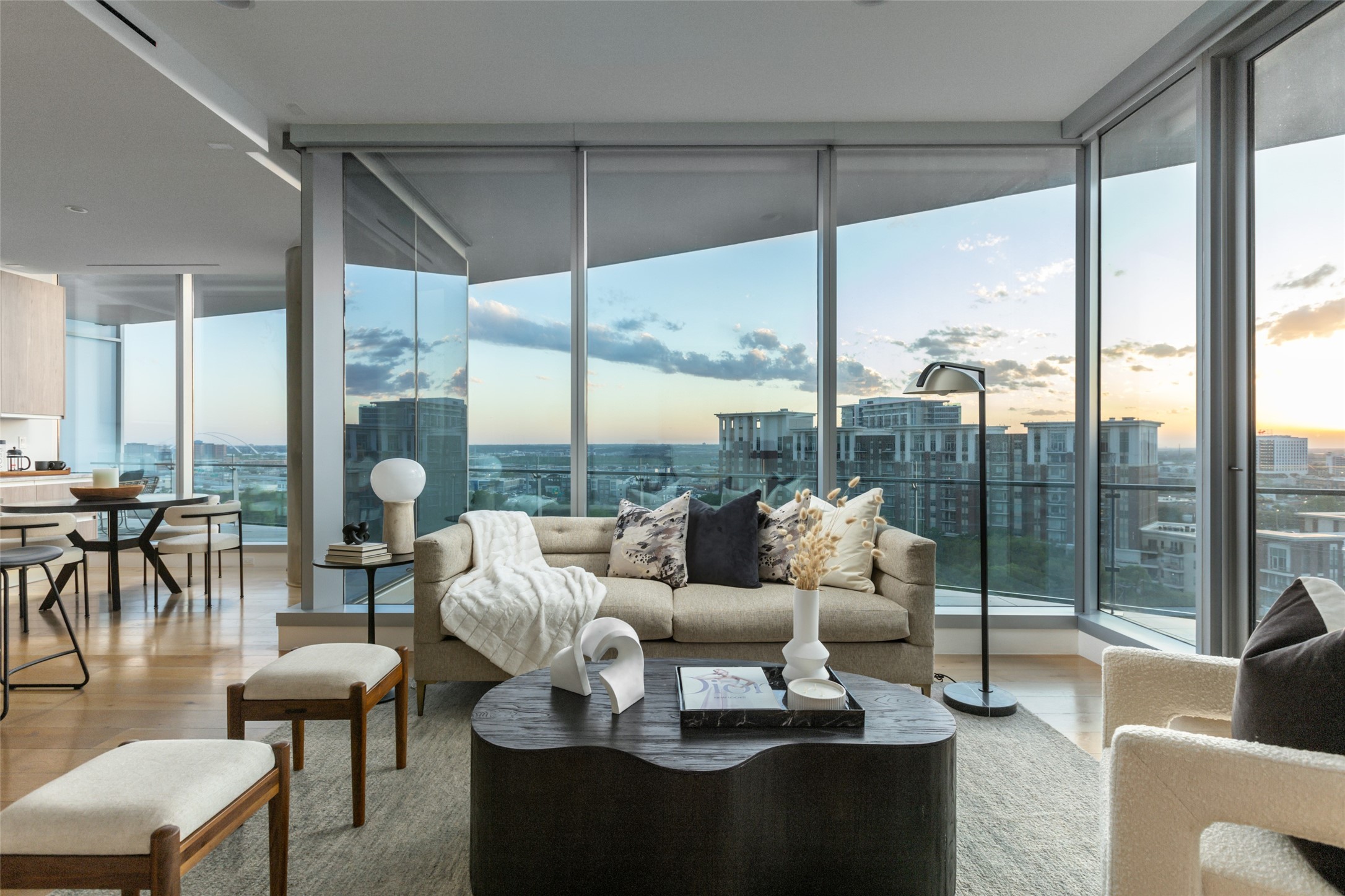 3130 N Harwood Street 903