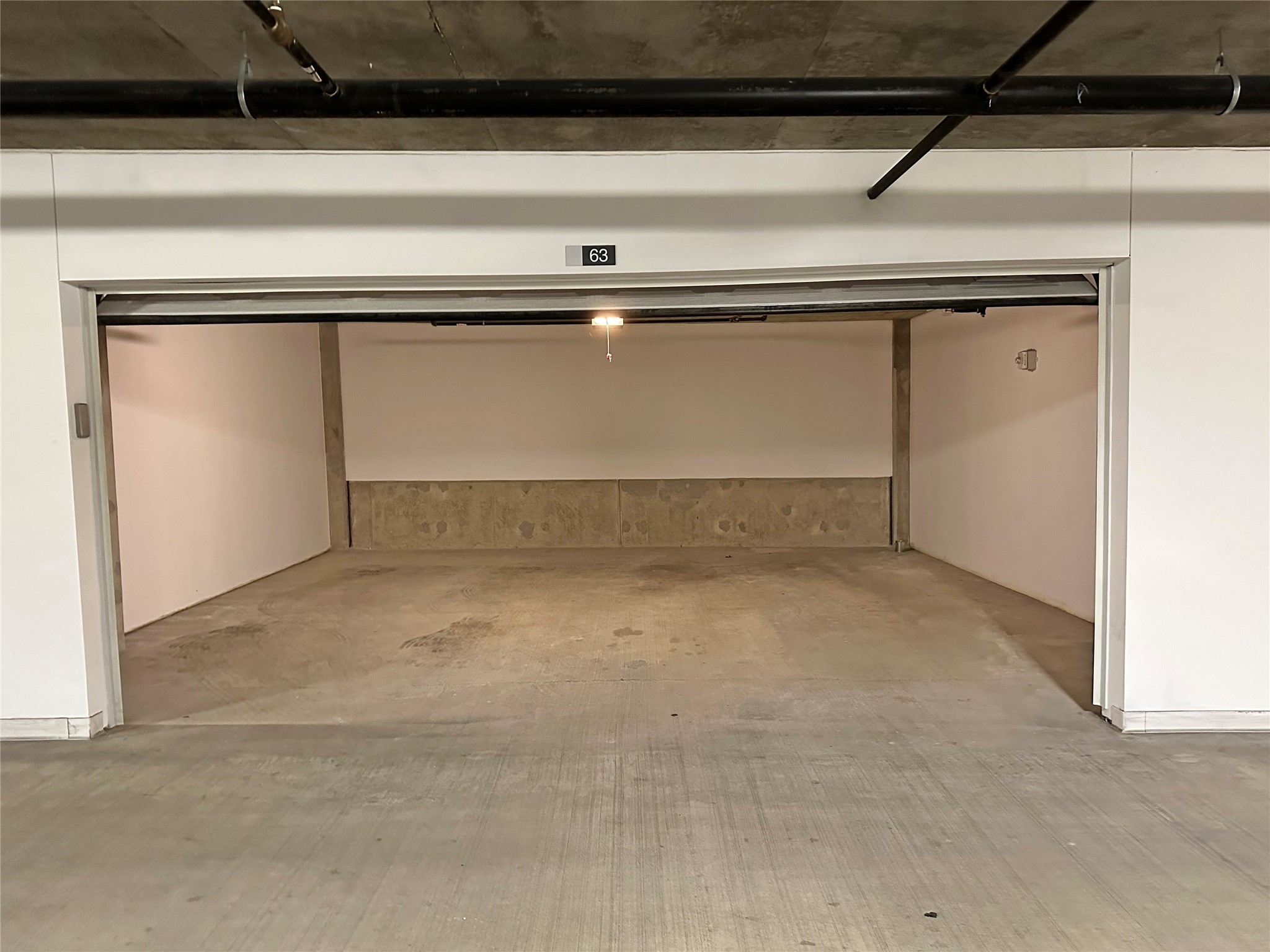 3130 N Harwood Street 903