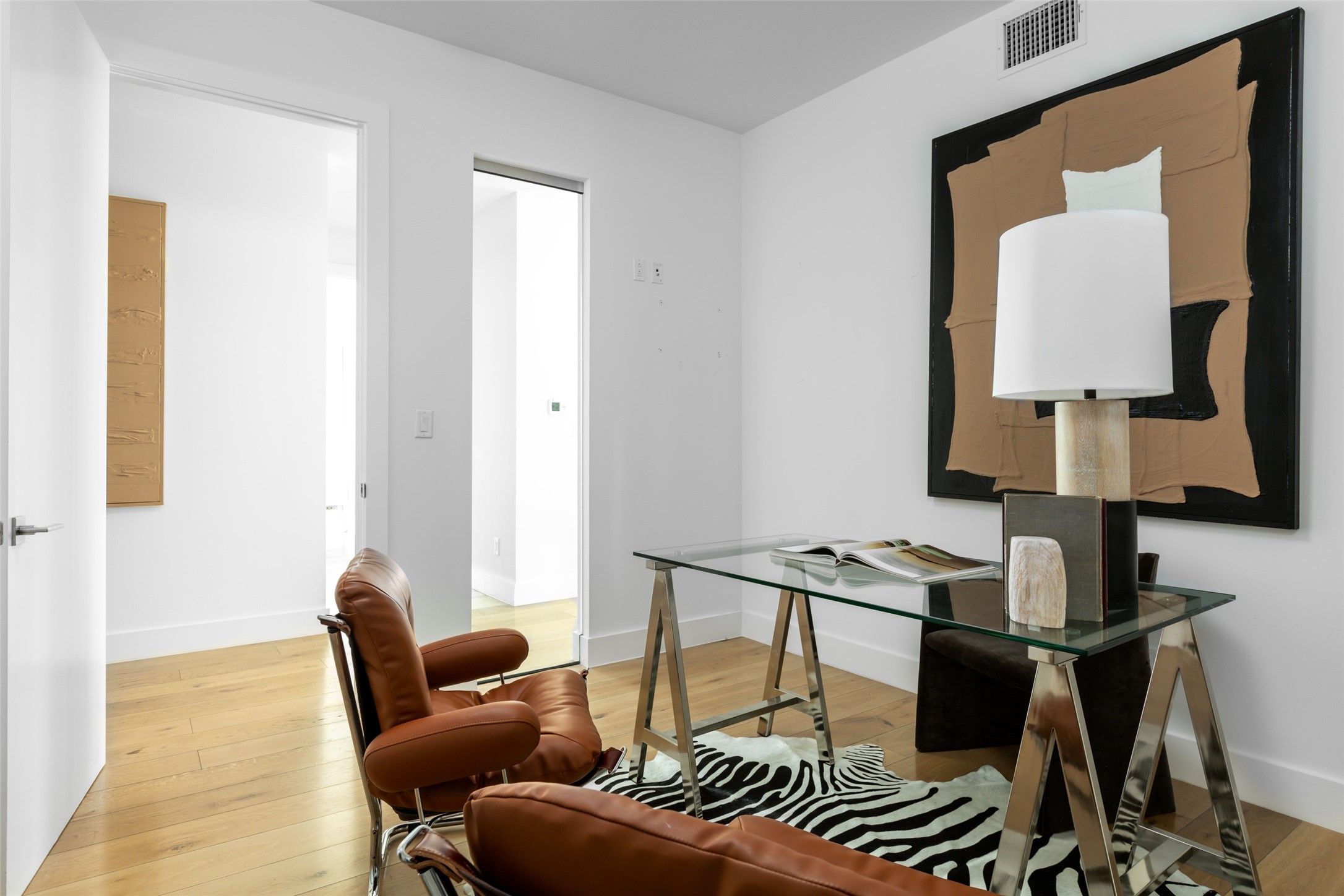 3130 N Harwood Street 903