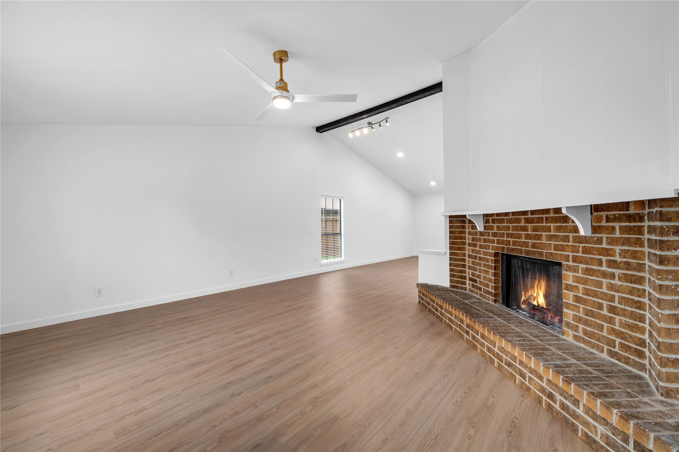 808 Warwick Drive