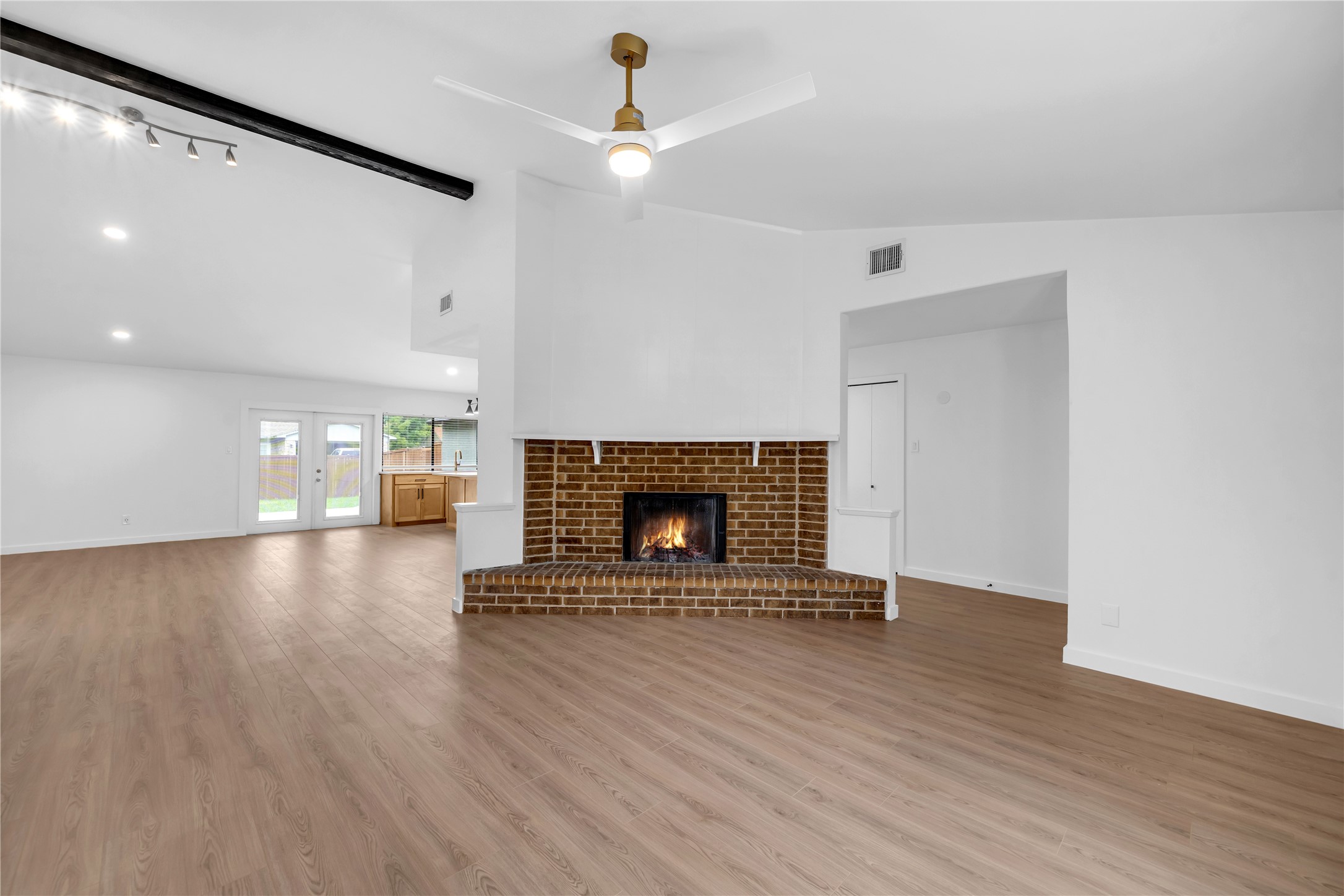 808 Warwick Drive