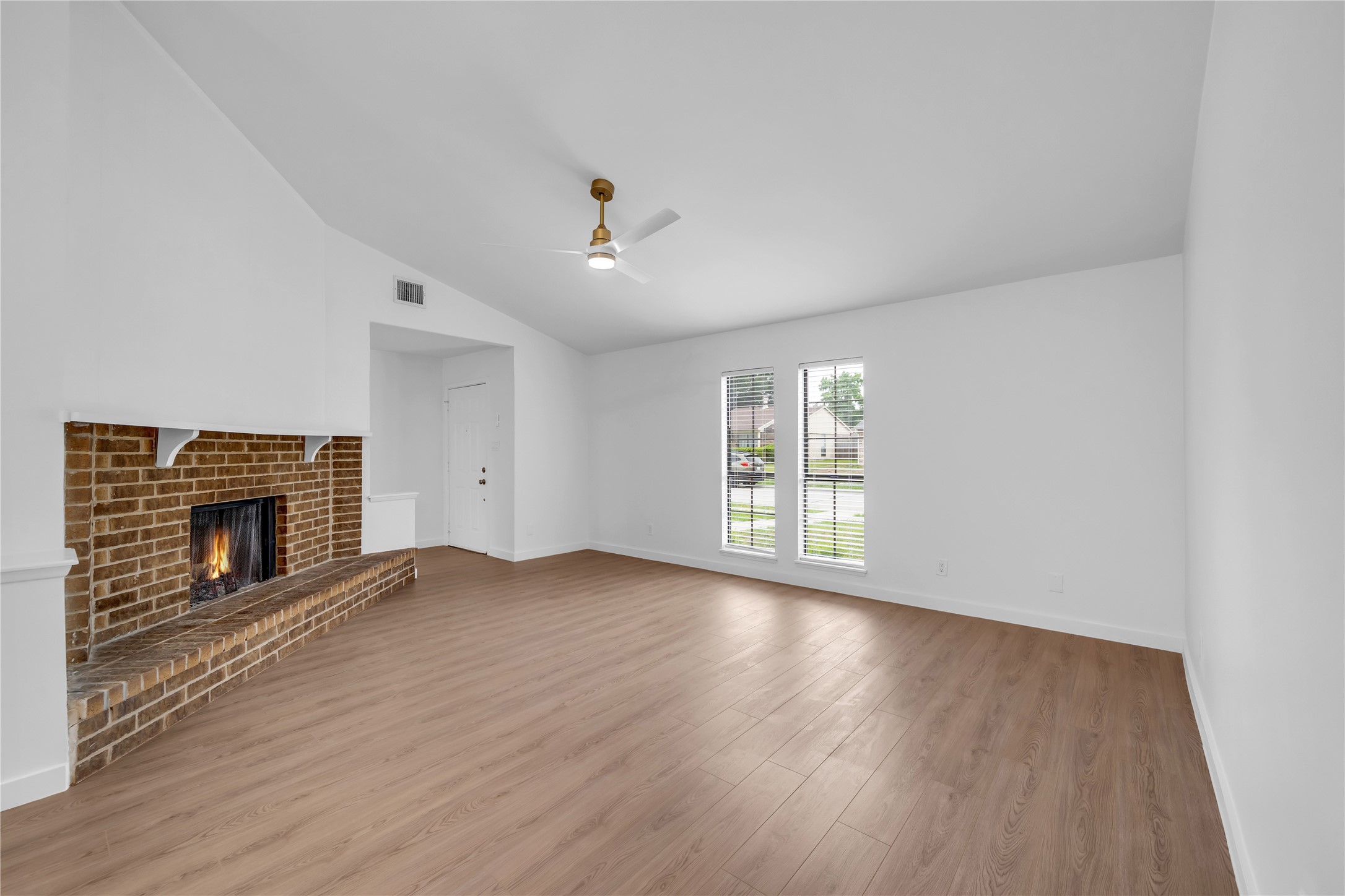 808 Warwick Drive