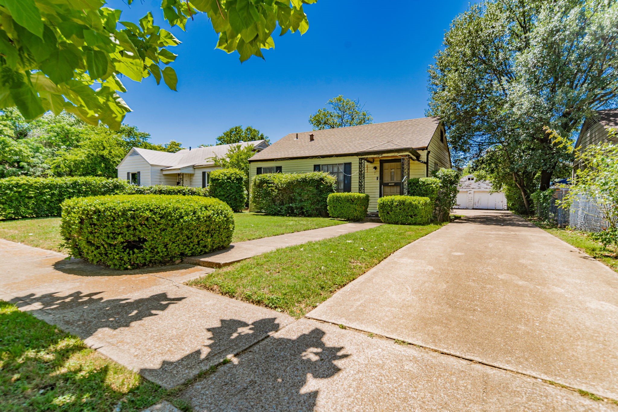 4722 Cowan Avenue