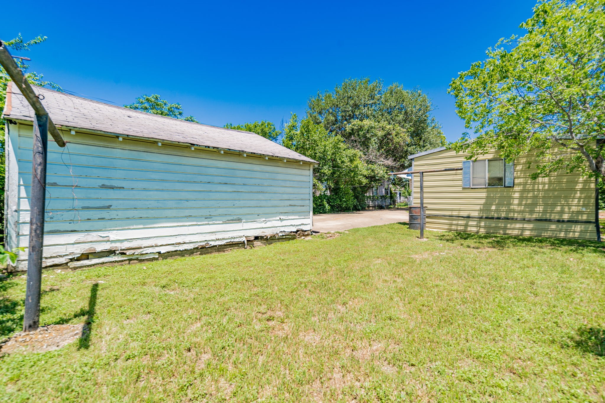 4722 Cowan Avenue