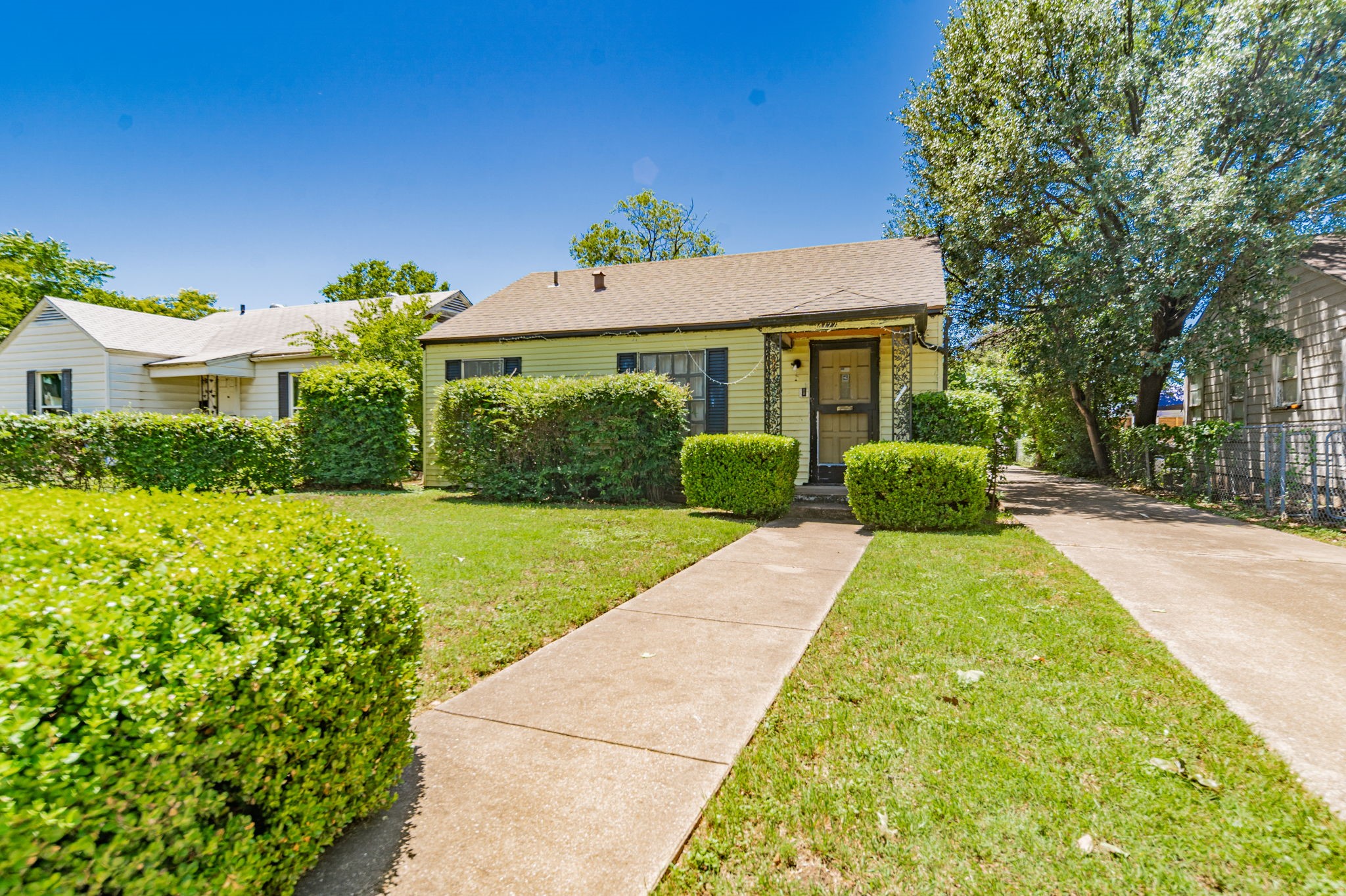 4722 Cowan Avenue