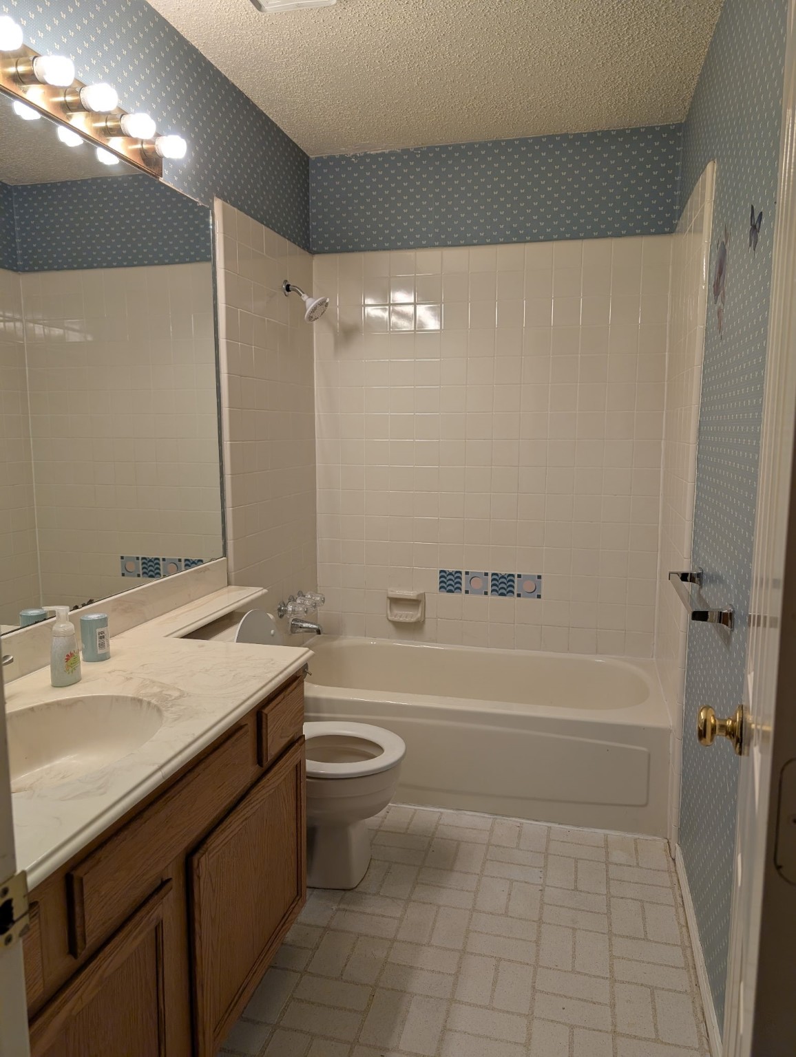 2412 Country Hollow Lane