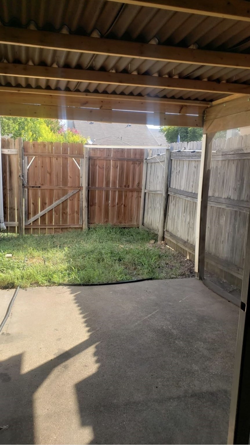 2412 Country Hollow Lane