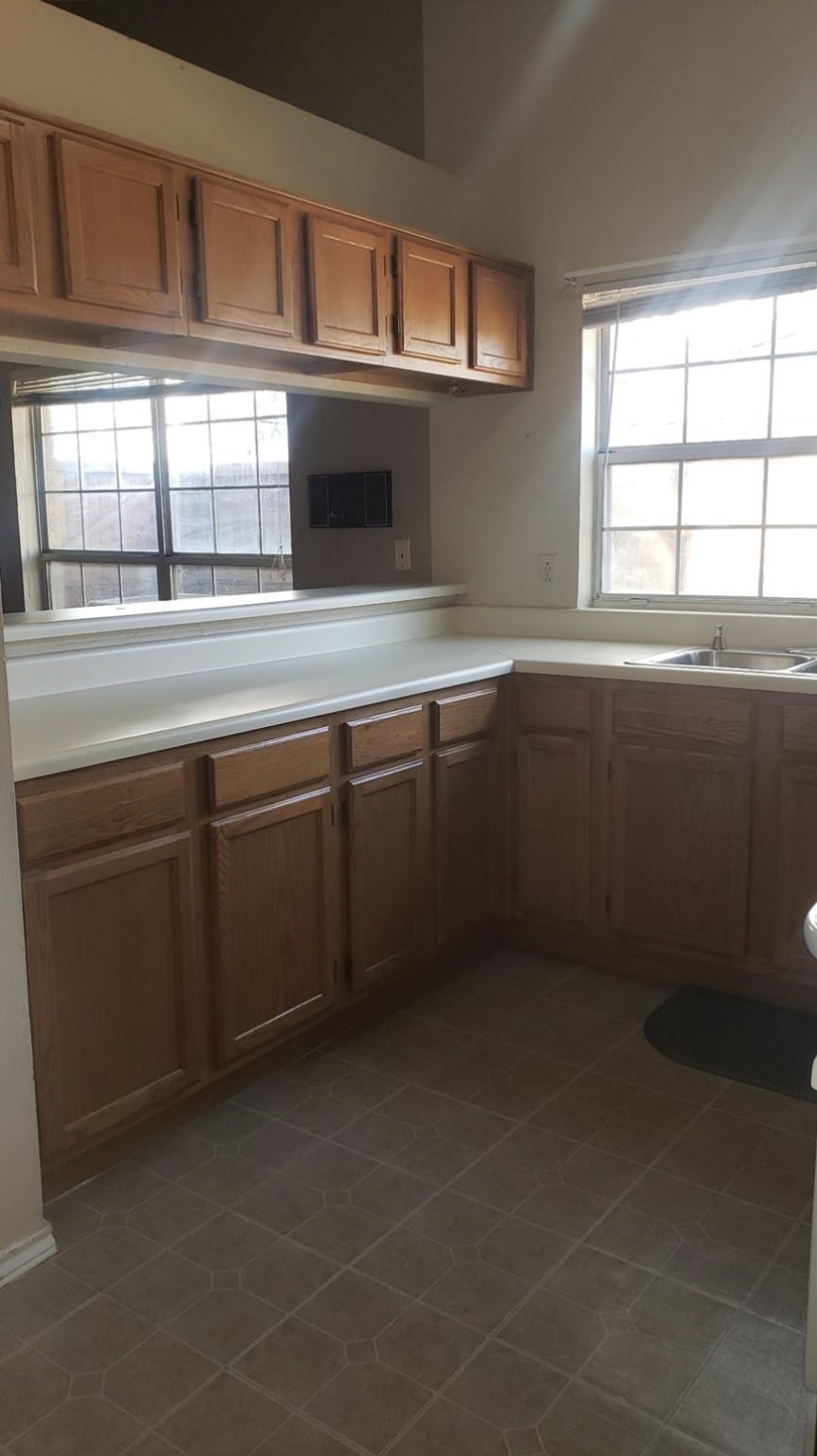 2412 Country Hollow Lane