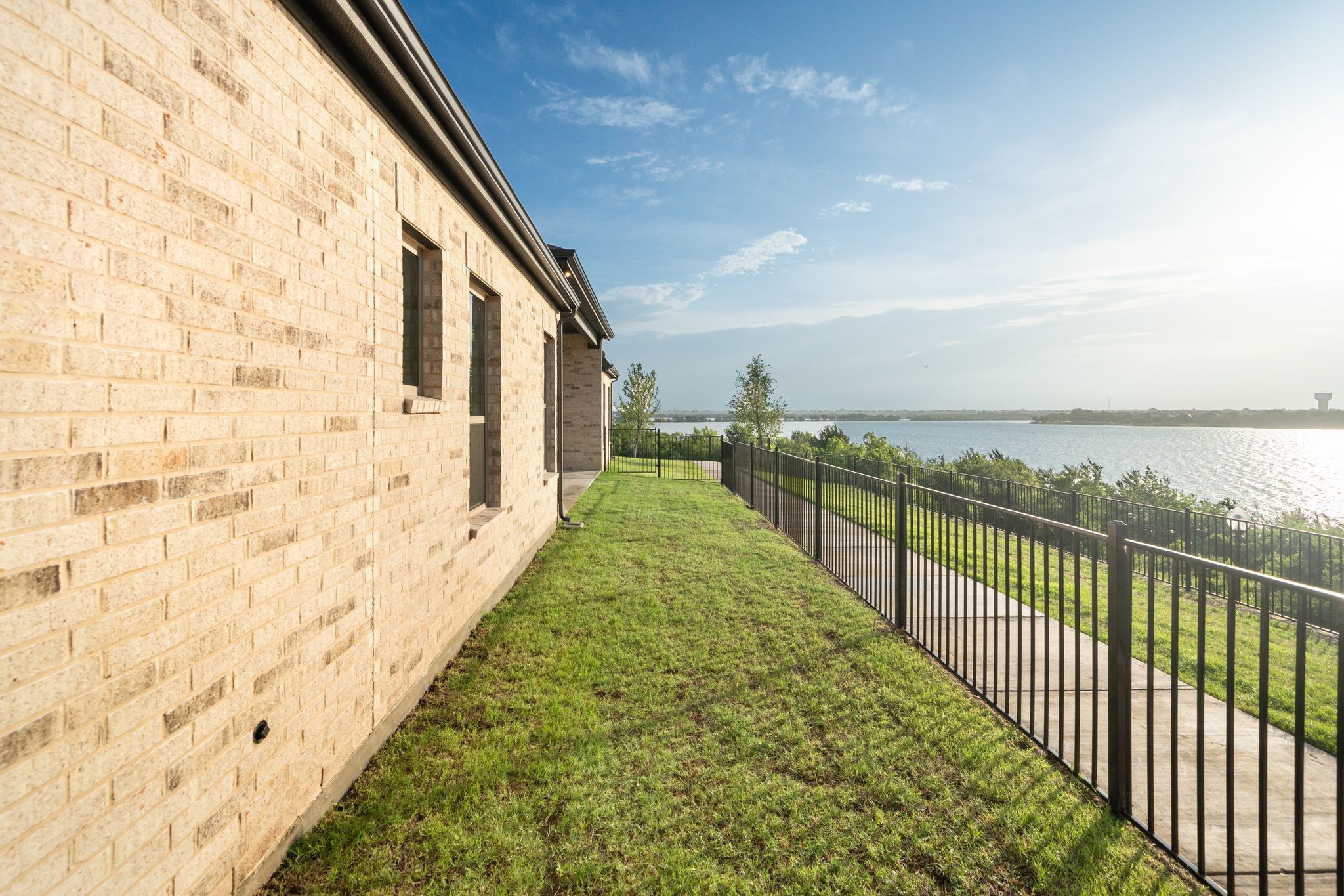 2300 Fairwater Mews