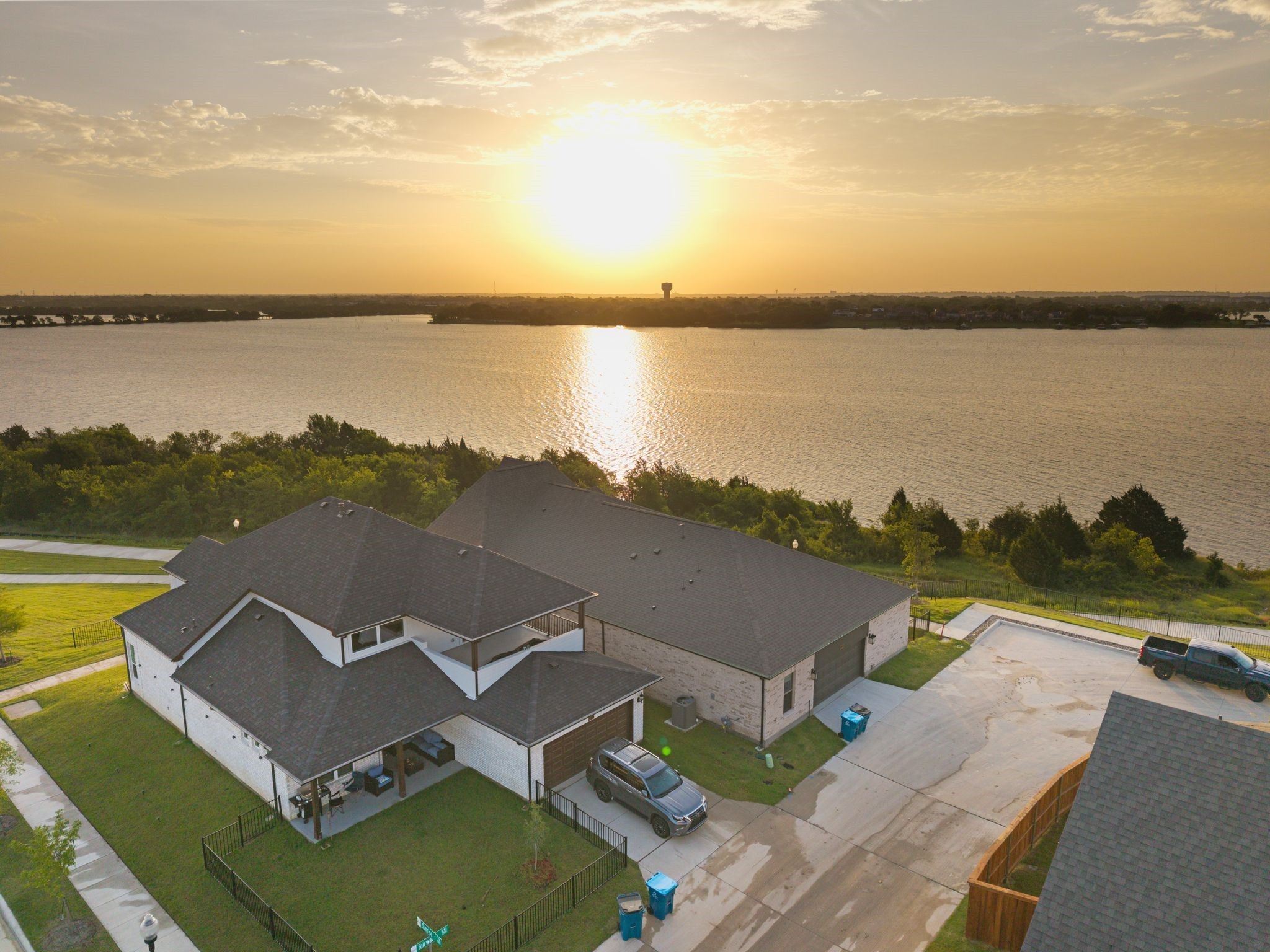 2300 Fairwater Mews