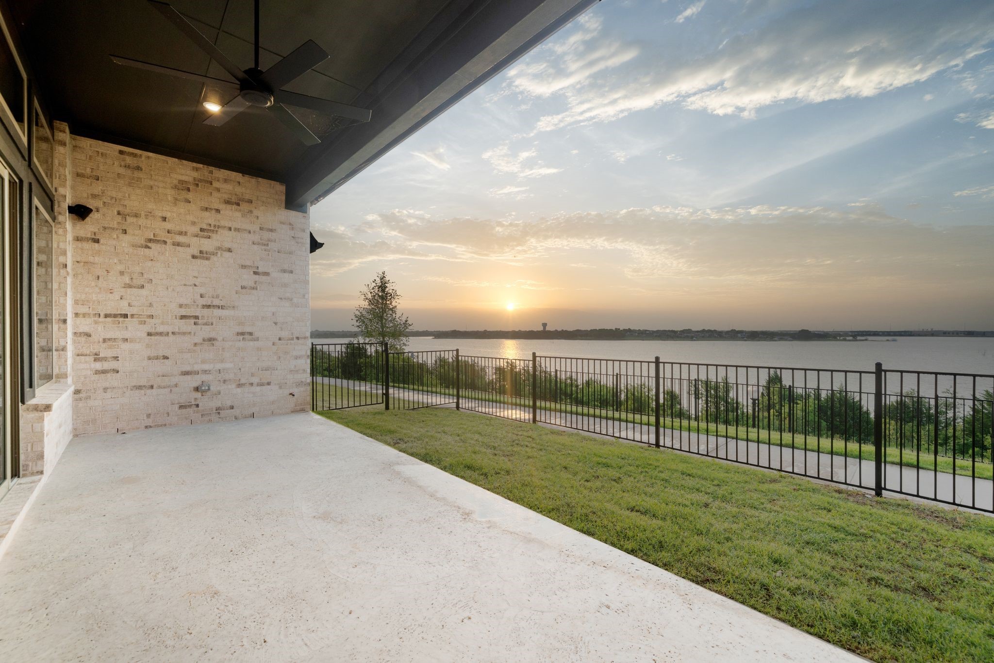 2300 Fairwater Mews