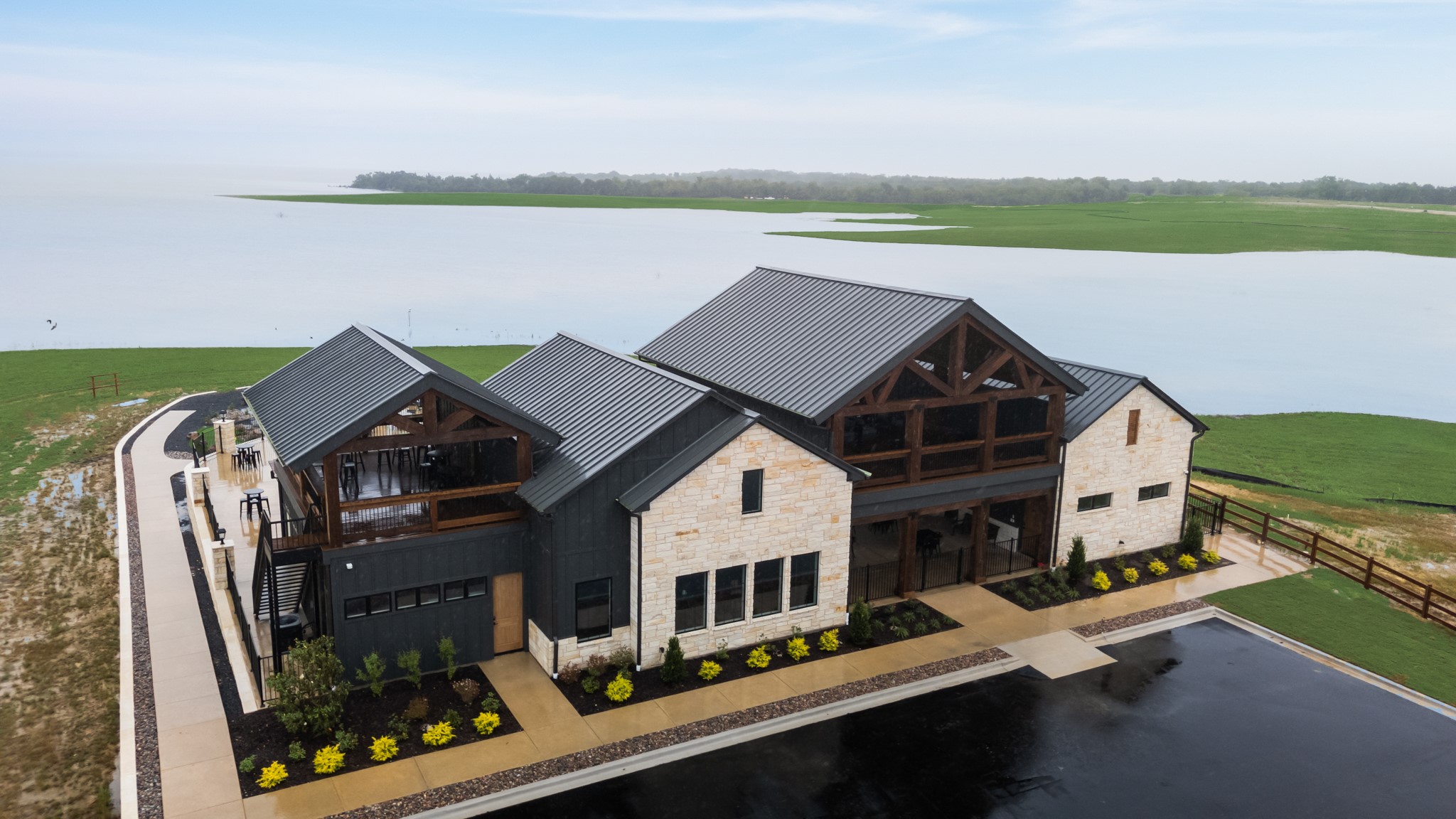 380 Harborside Terrace