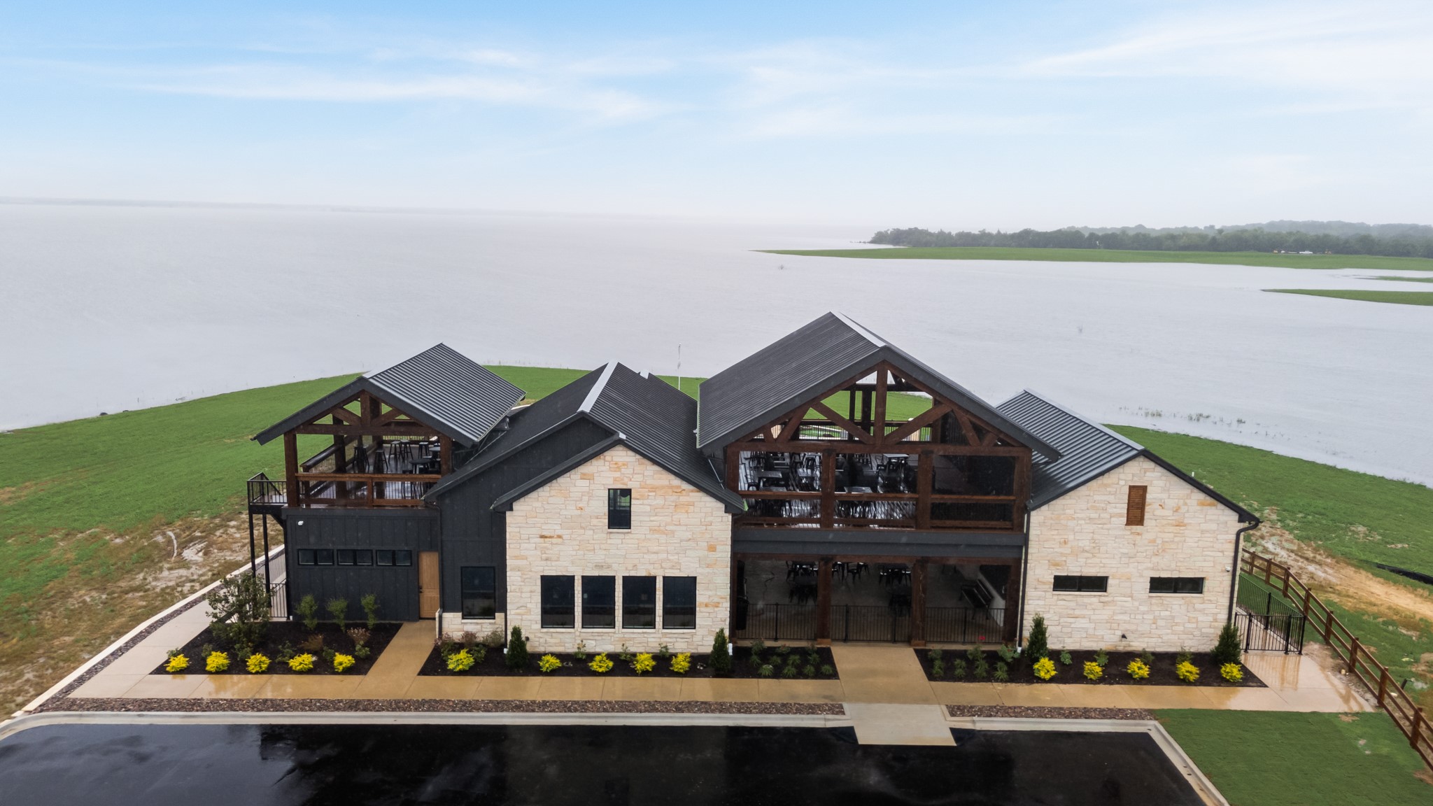380 Harborside Terrace